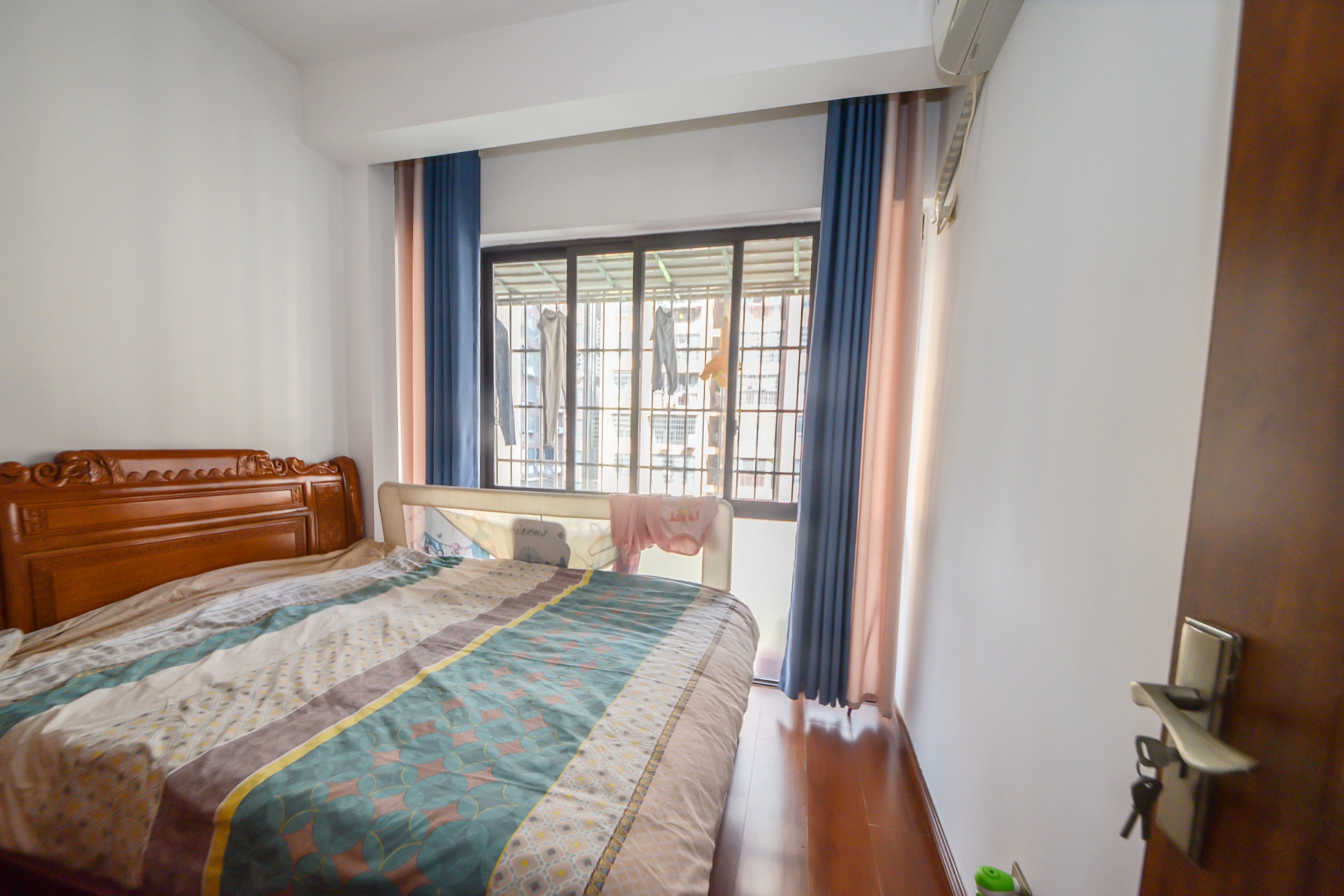 芒果天地(芒果雅苑)  4室2厅2卫    168.0万卧室