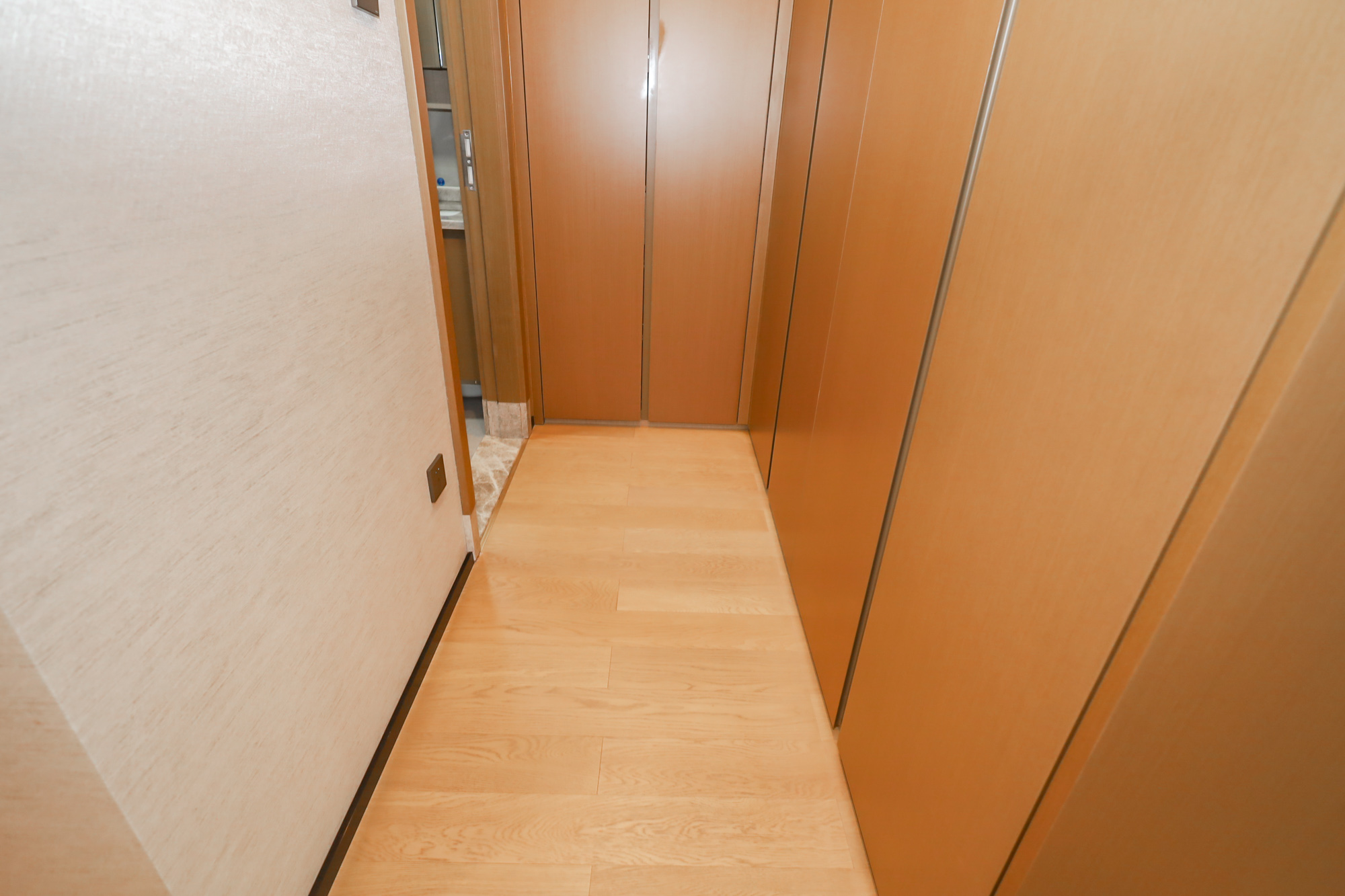 万科里金域国际  4室2厅2卫    318.0万其他