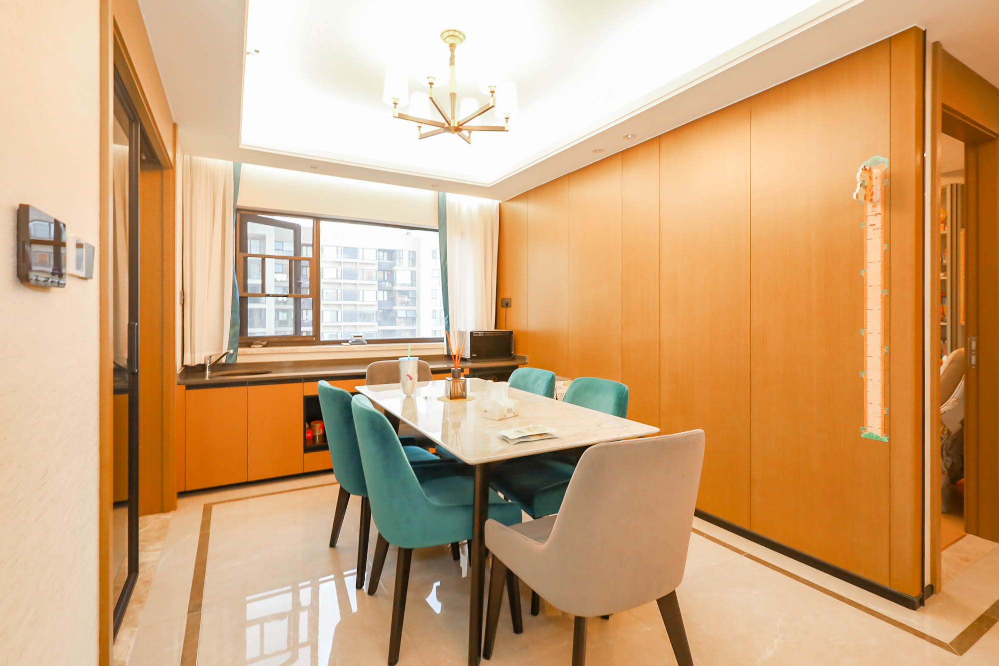 万科里金域国际  4室2厅2卫    318.0万其他