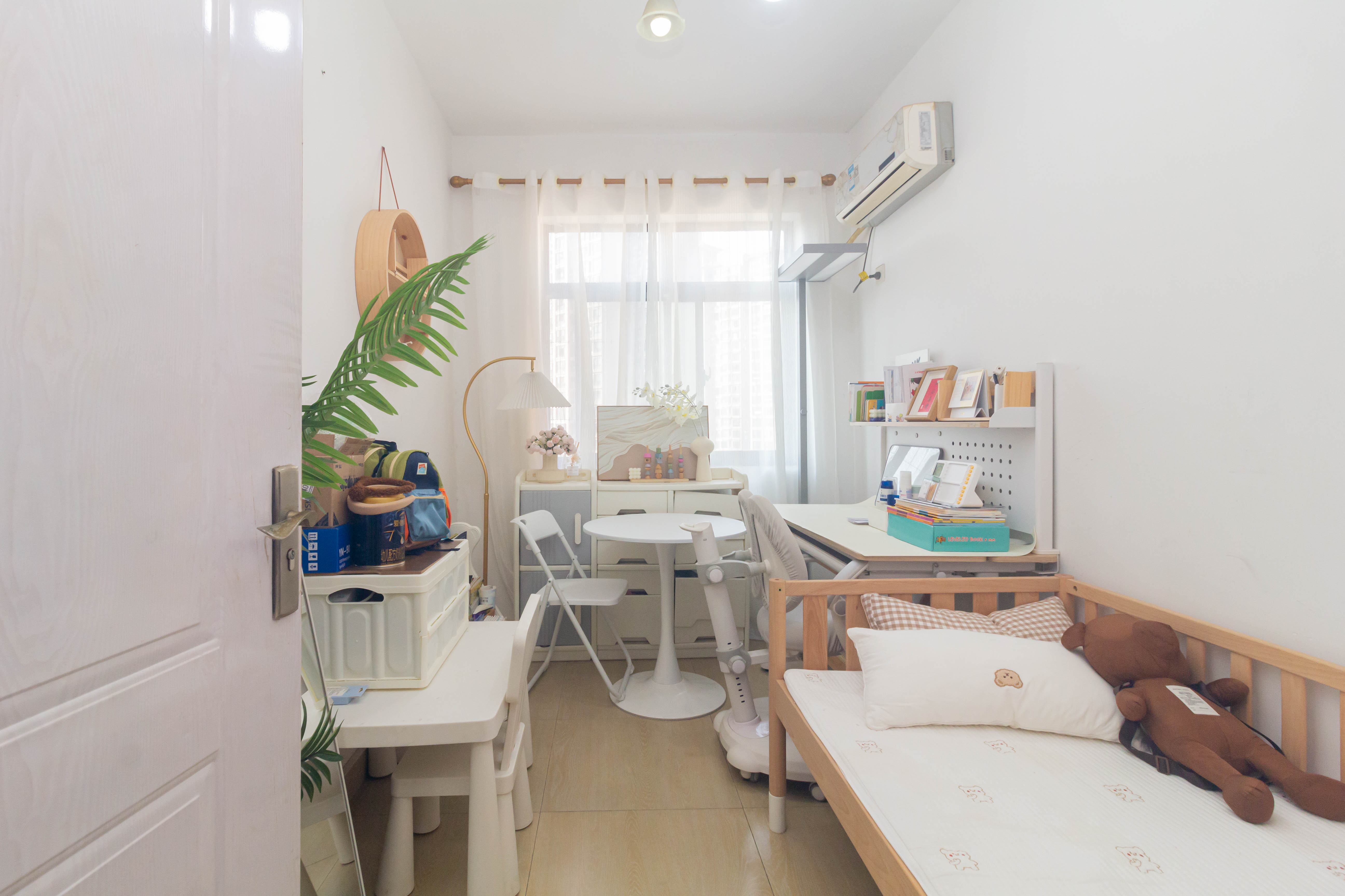 康桥长郡 4室2厅2卫 90.0万 康桥长郡 4室2厅2卫 90.0万卧室