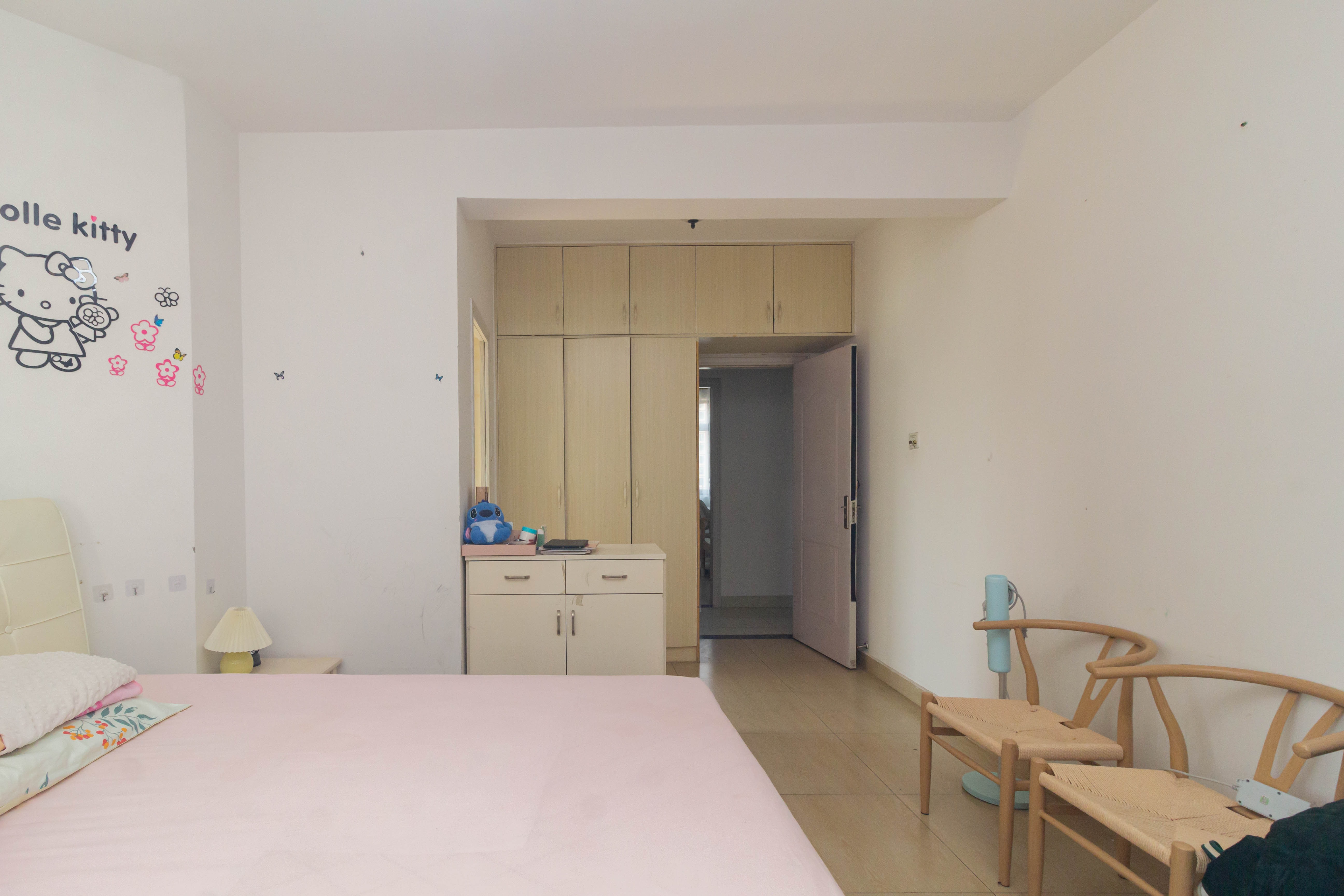 康桥长郡 4室2厅2卫 90.0万 康桥长郡 4室2厅2卫 90.0万卧室