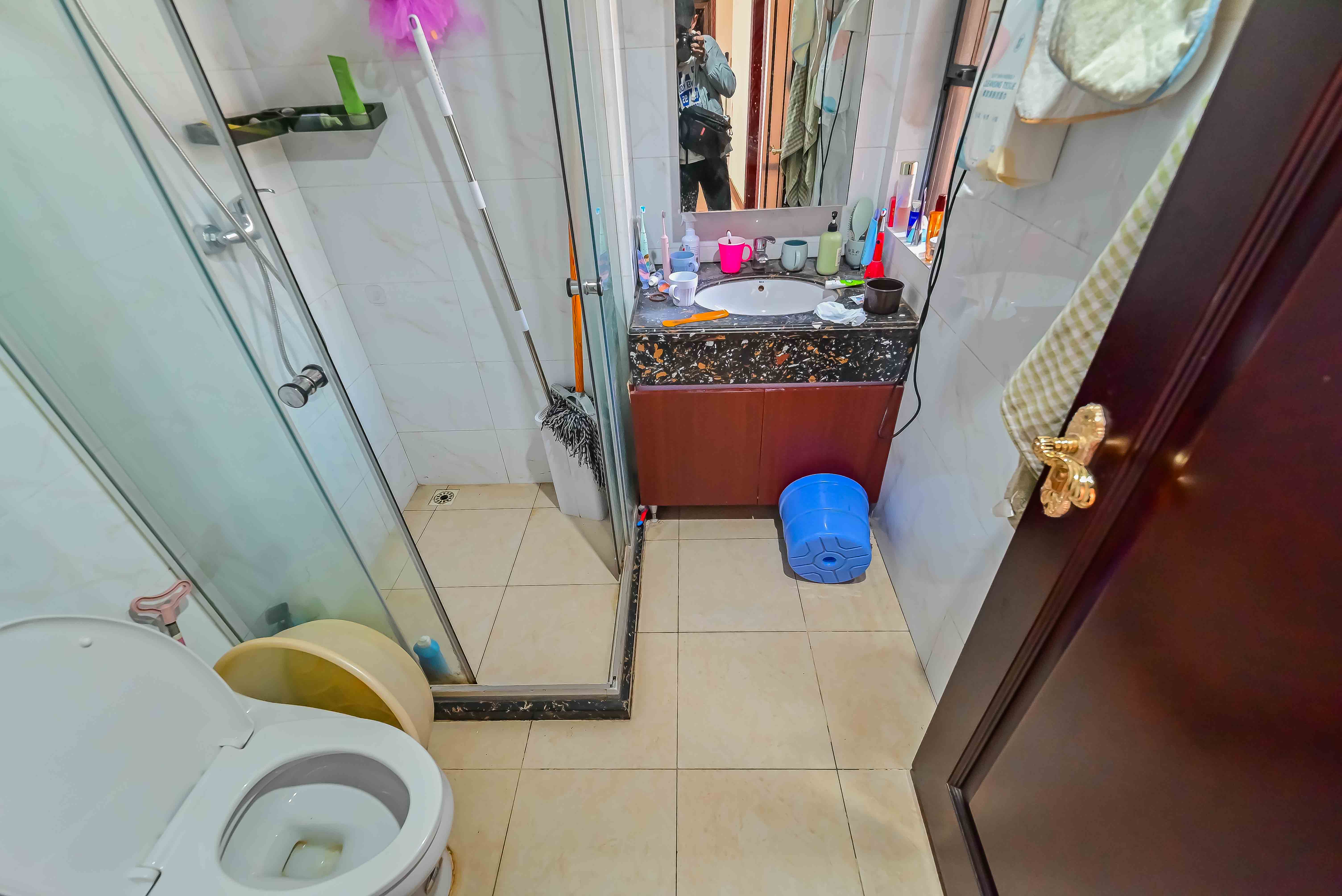 恒大国际广场  3室2厅1卫    135.0万卫生间