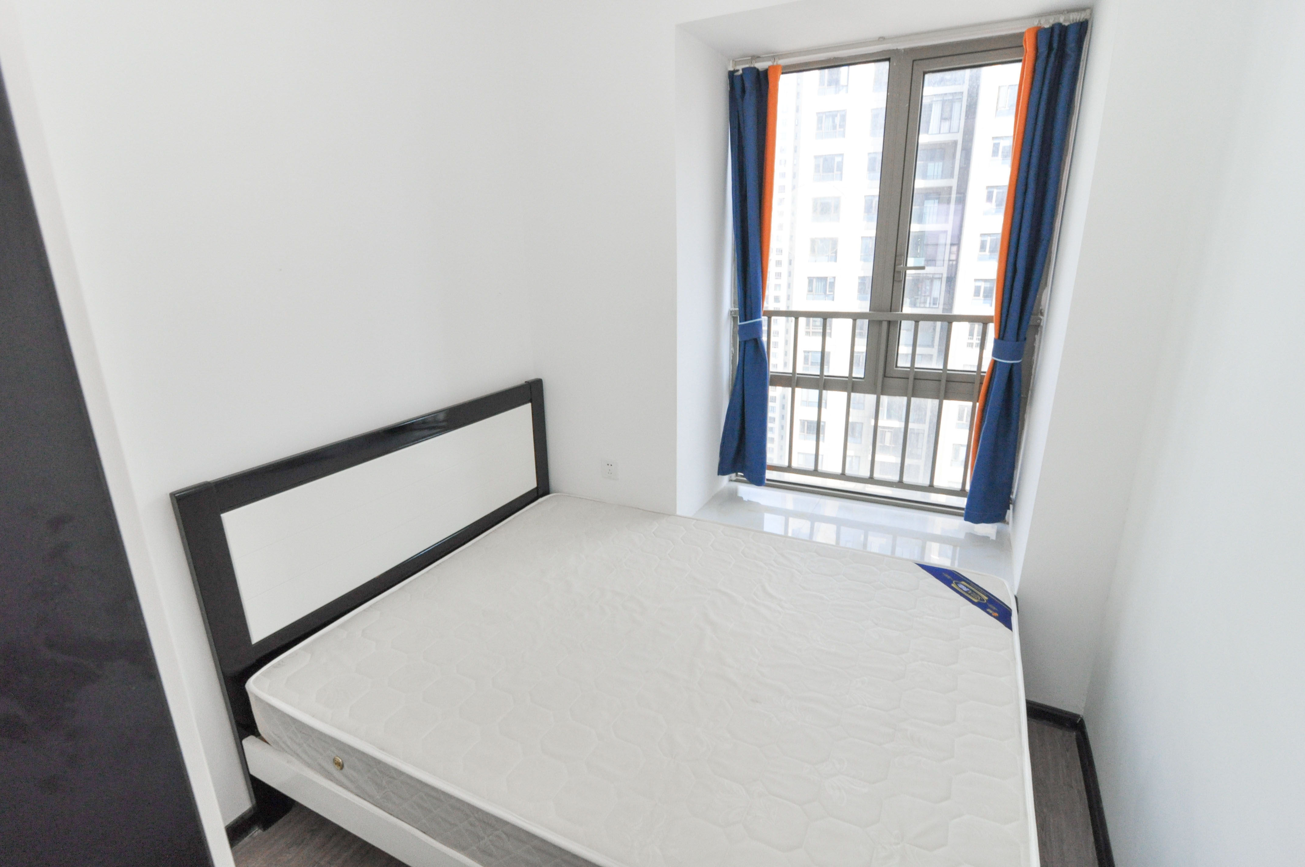 梅溪湖金茂湾  4室2厅2卫    180.0万 梅溪湖金茂湾  4室2厅2卫    180.0万其他