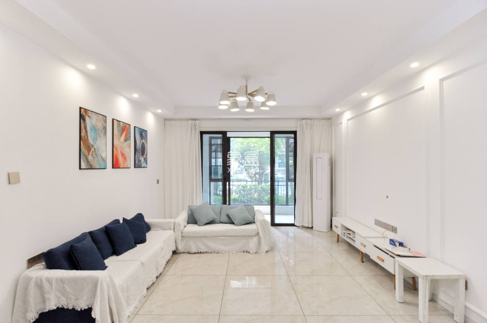 卓越浅水湾  4室2厅2卫    158.0万