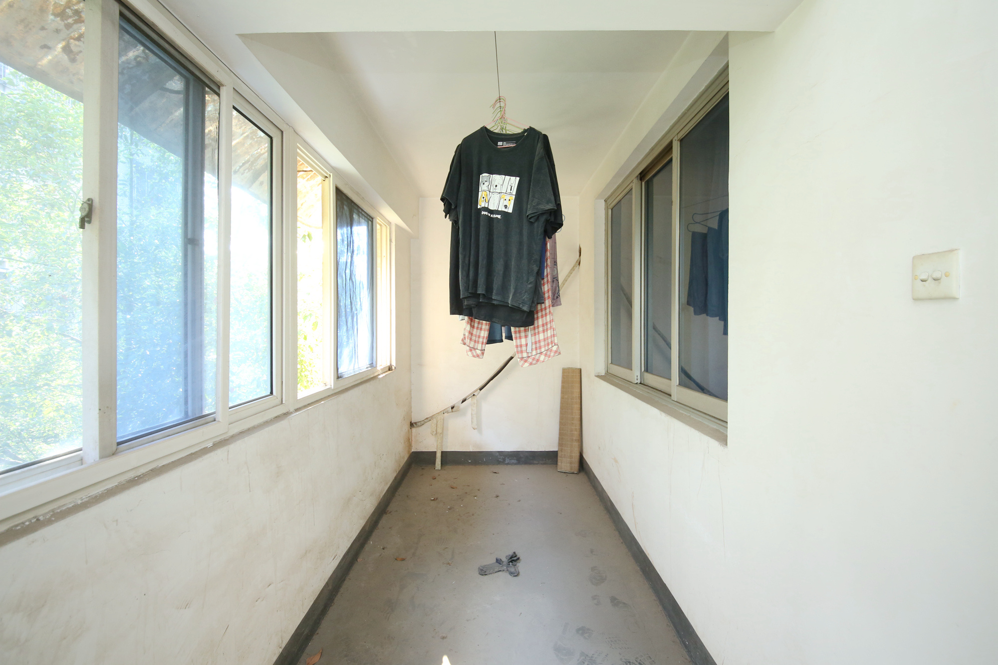 安泰新村  3室2厅1卫   64.80万阳台