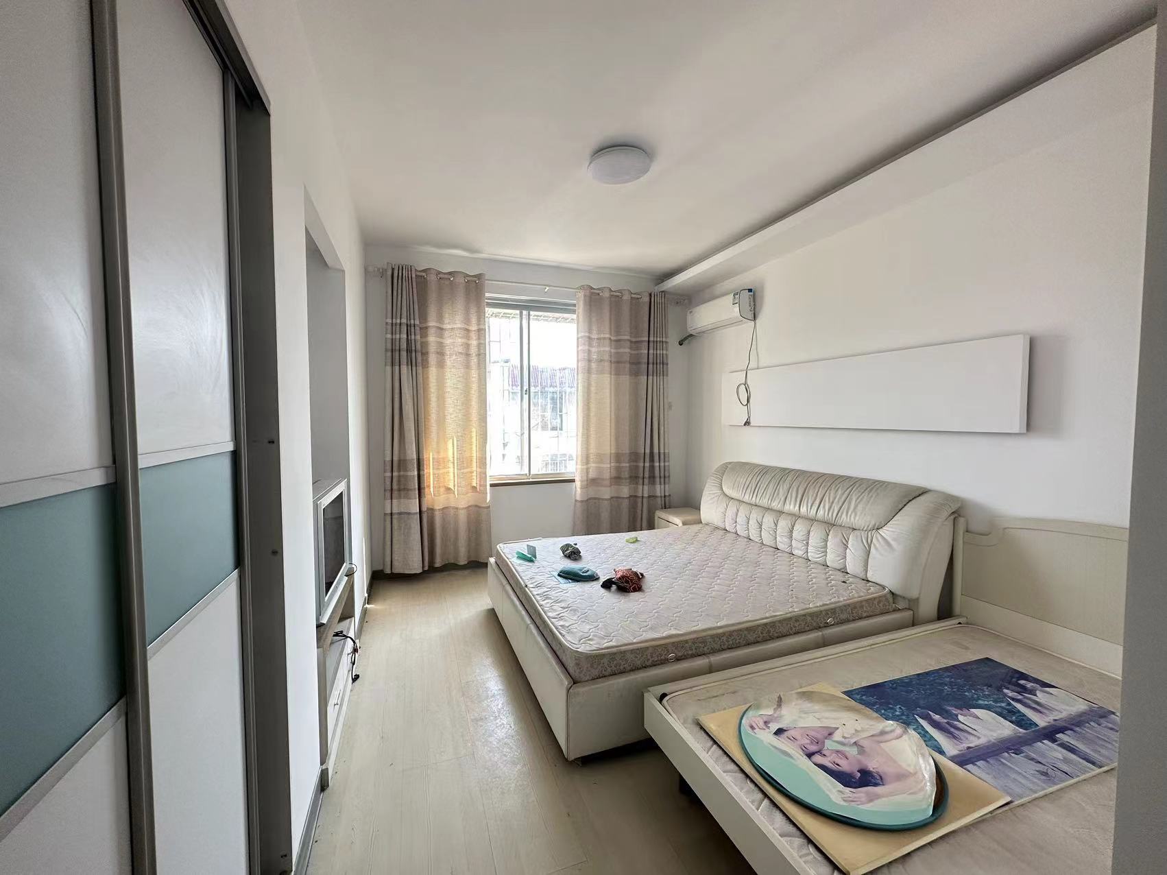 金山小区 3室2厅2卫 52.0万 金山小区 3室2厅2卫 52.0万室内图