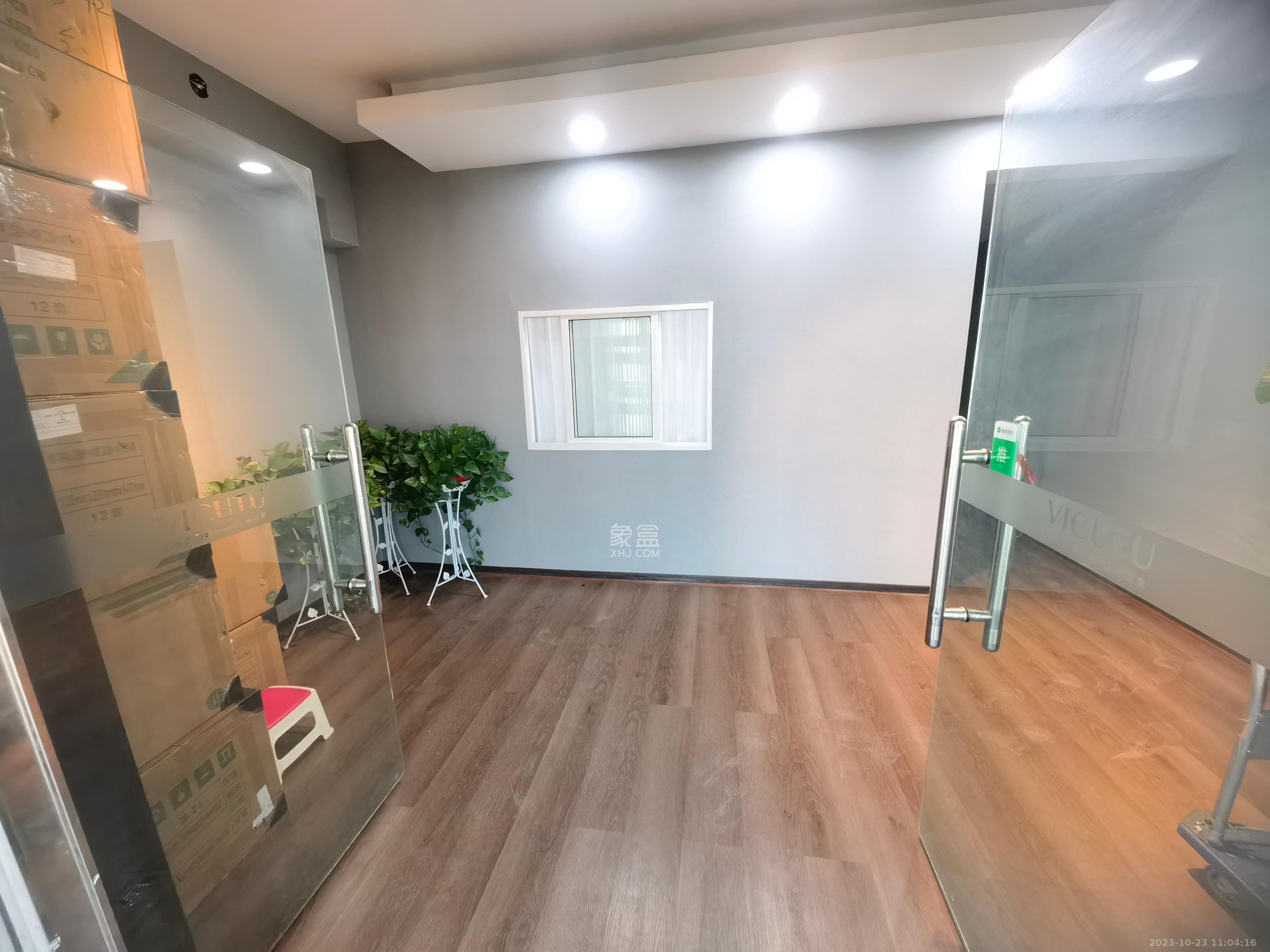新世界百货（湖南供销大厦）  3室1厅1卫   8500.00元/月室内图