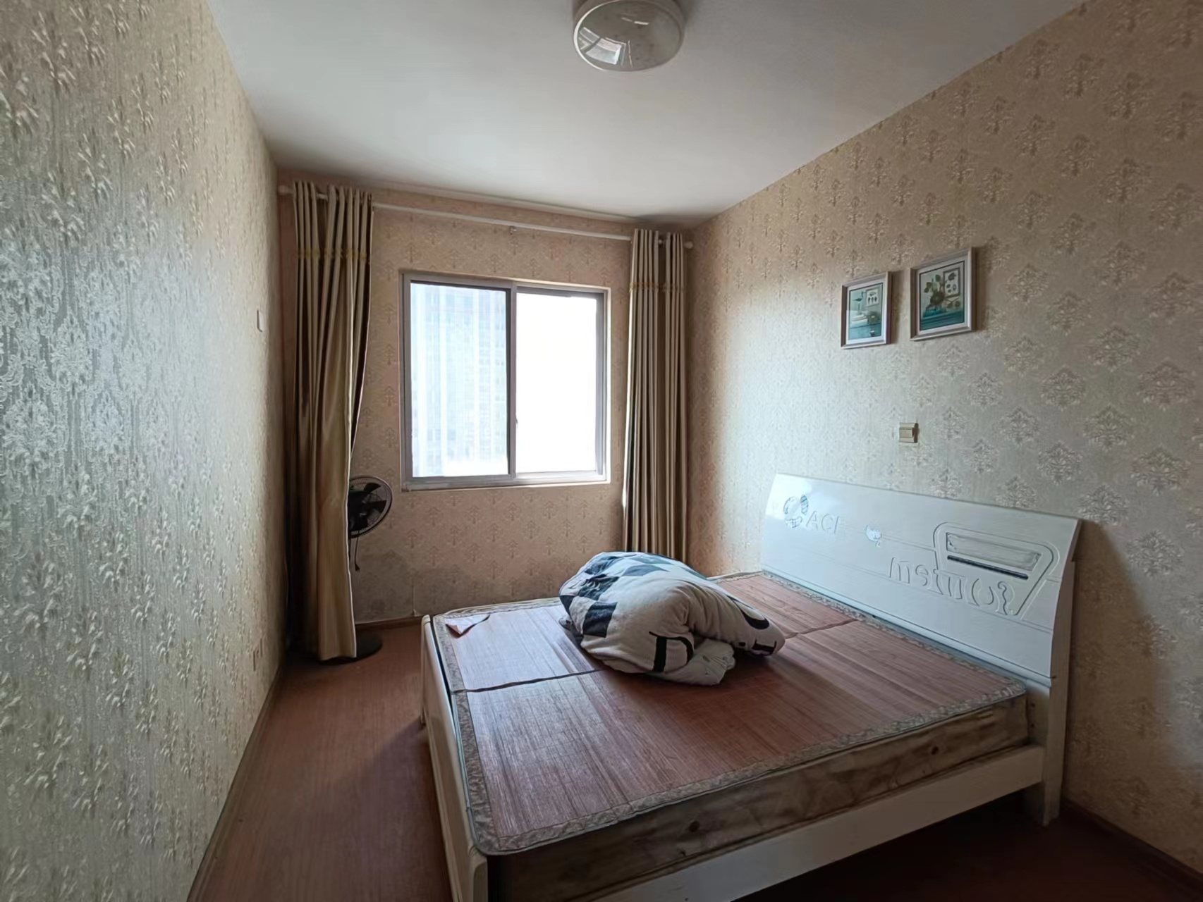 山河锦园 2室2厅1卫 70.0万 山河锦园 2室2厅1卫 70.0万室内图