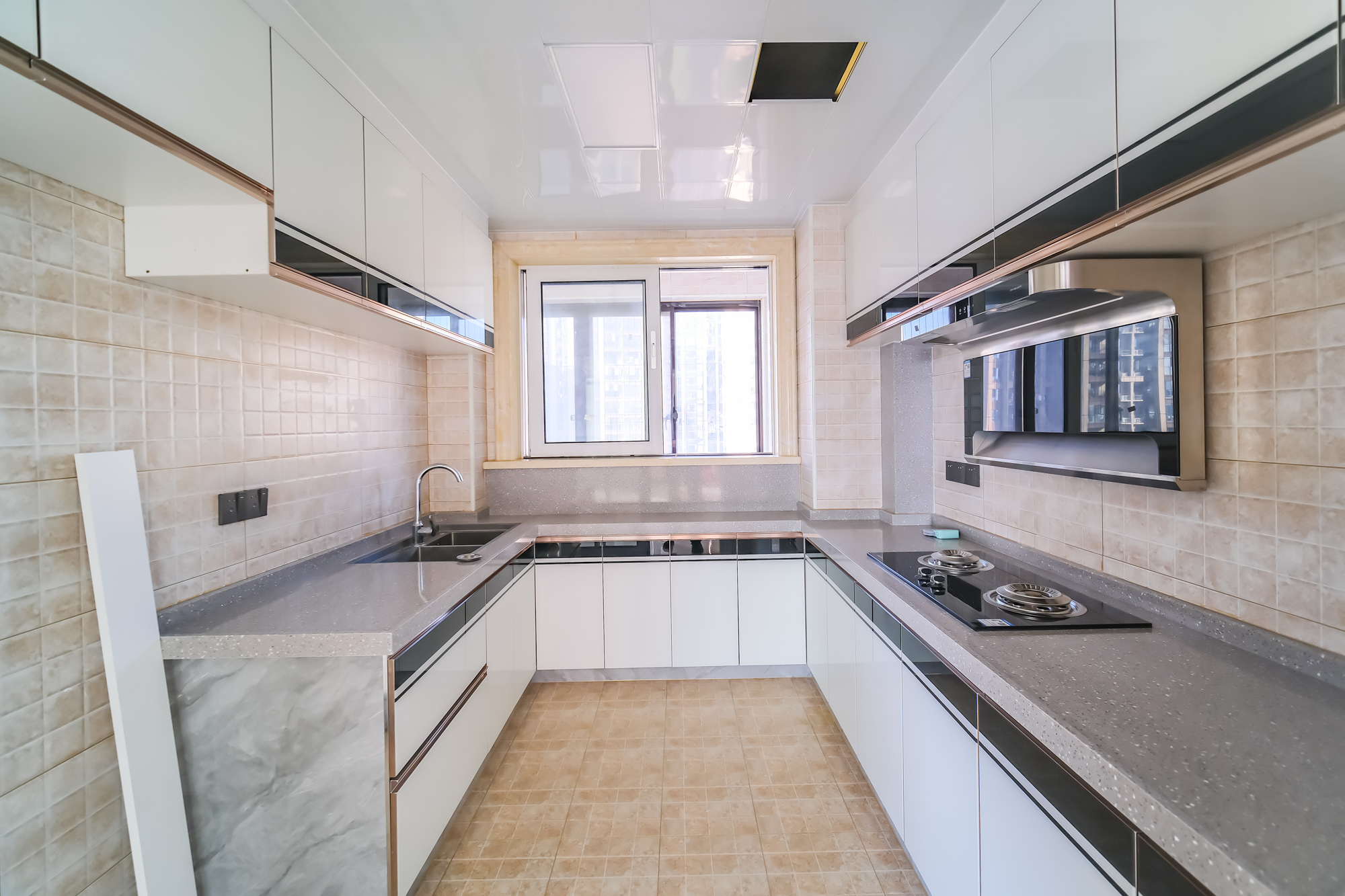 荣盛花语城  3室2厅1卫    96.8万厨房