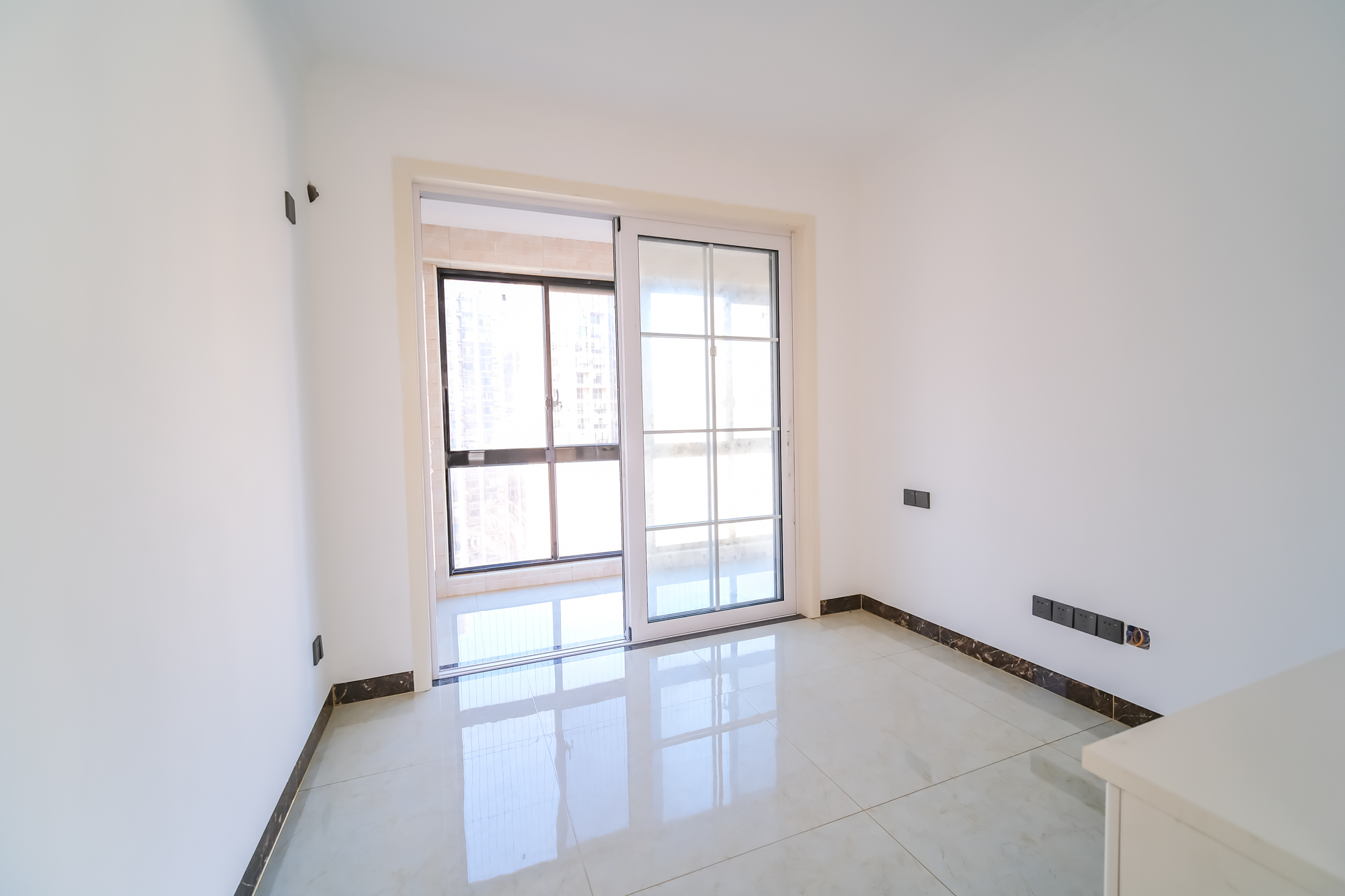 荣盛花语城  3室2厅1卫    96.8万卧室