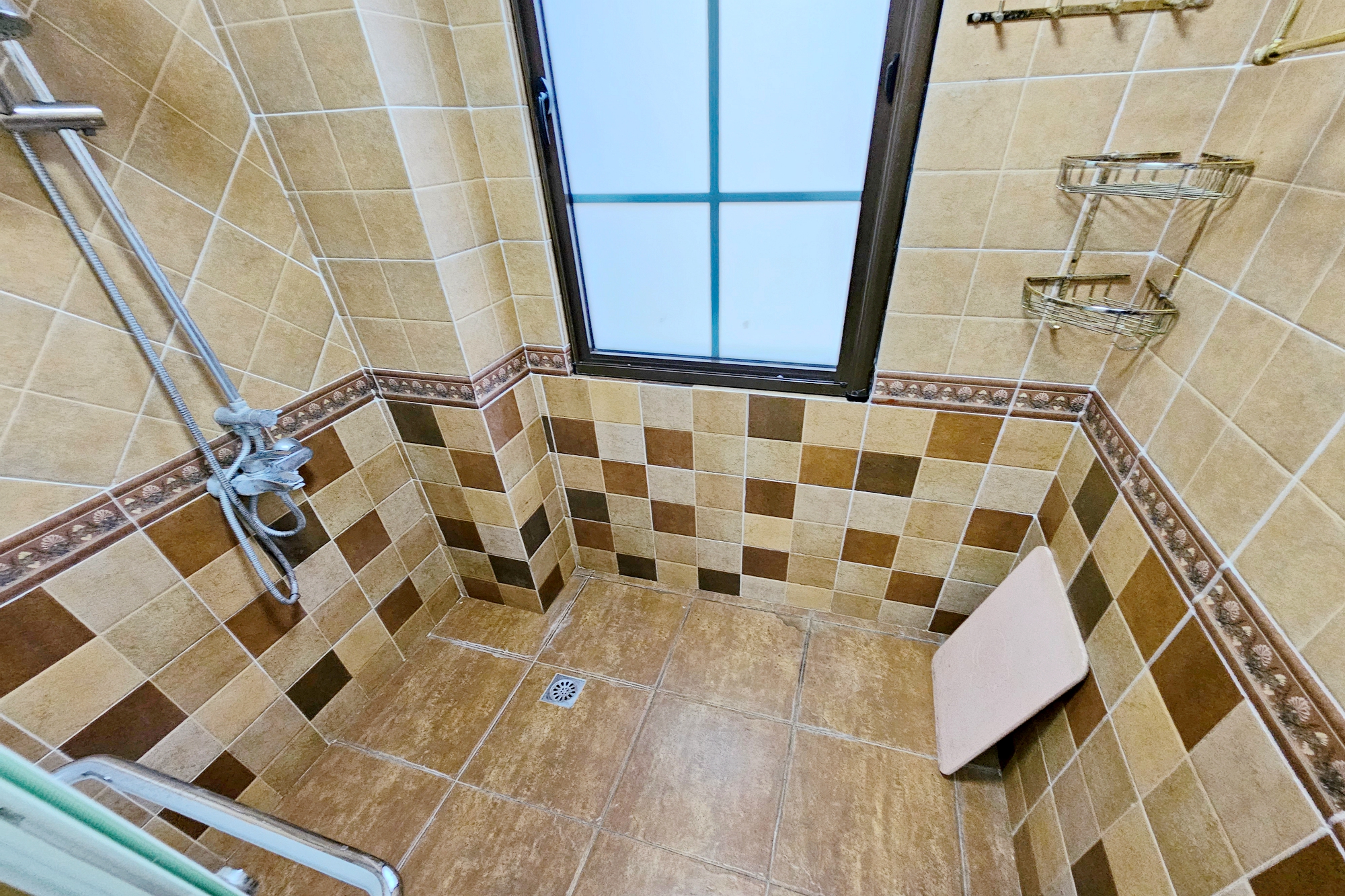 融科檀香山(融科紫檀、香山国际) 4室2厅2卫 365.0万 融科檀香山(融科紫檀、香山国际) 4室2厅2卫 365.0万卫生间