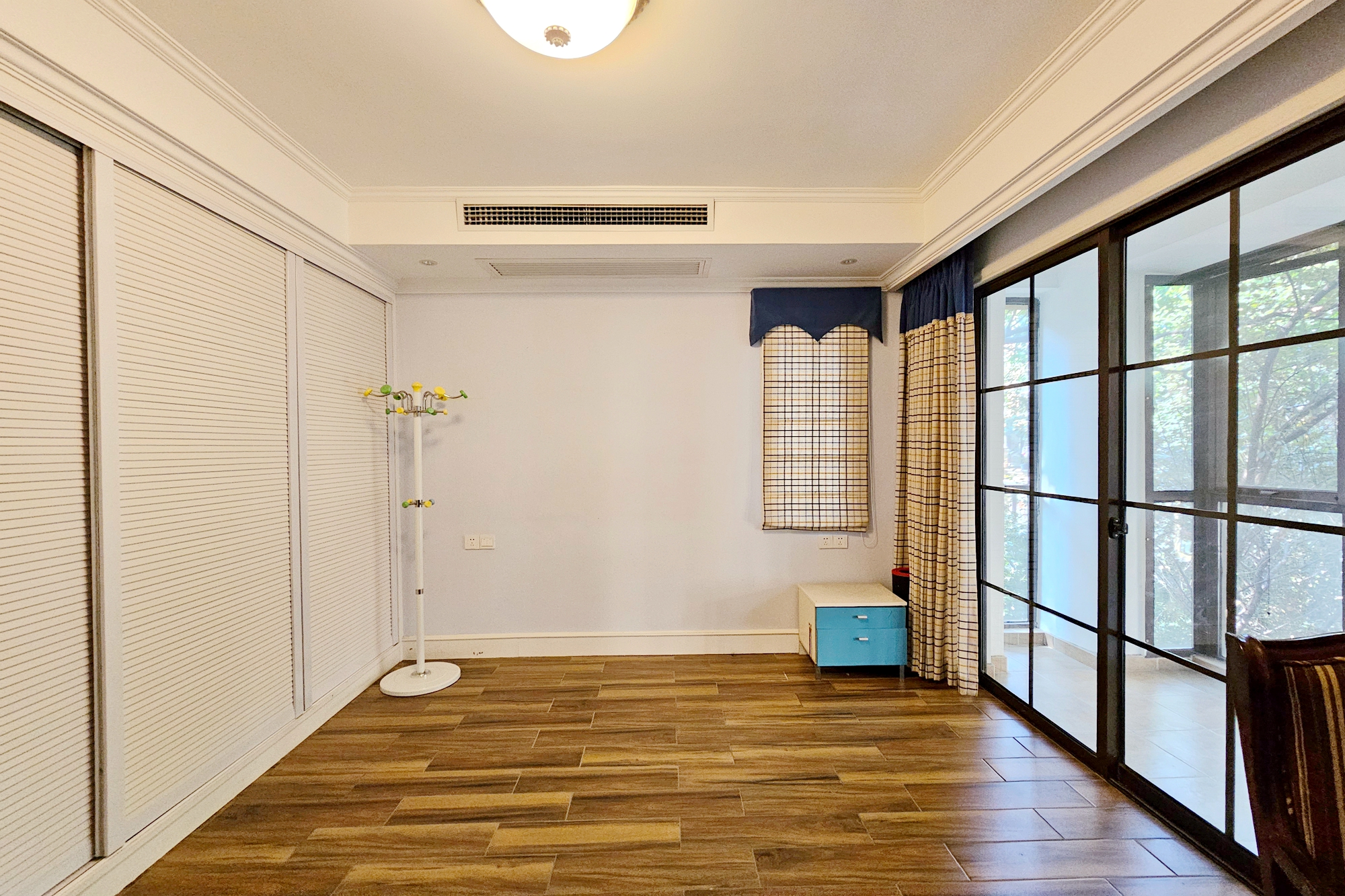 融科檀香山(融科紫檀、香山国际) 4室2厅2卫 365.0万 融科檀香山(融科紫檀、香山国际) 4室2厅2卫 365.0万卧室