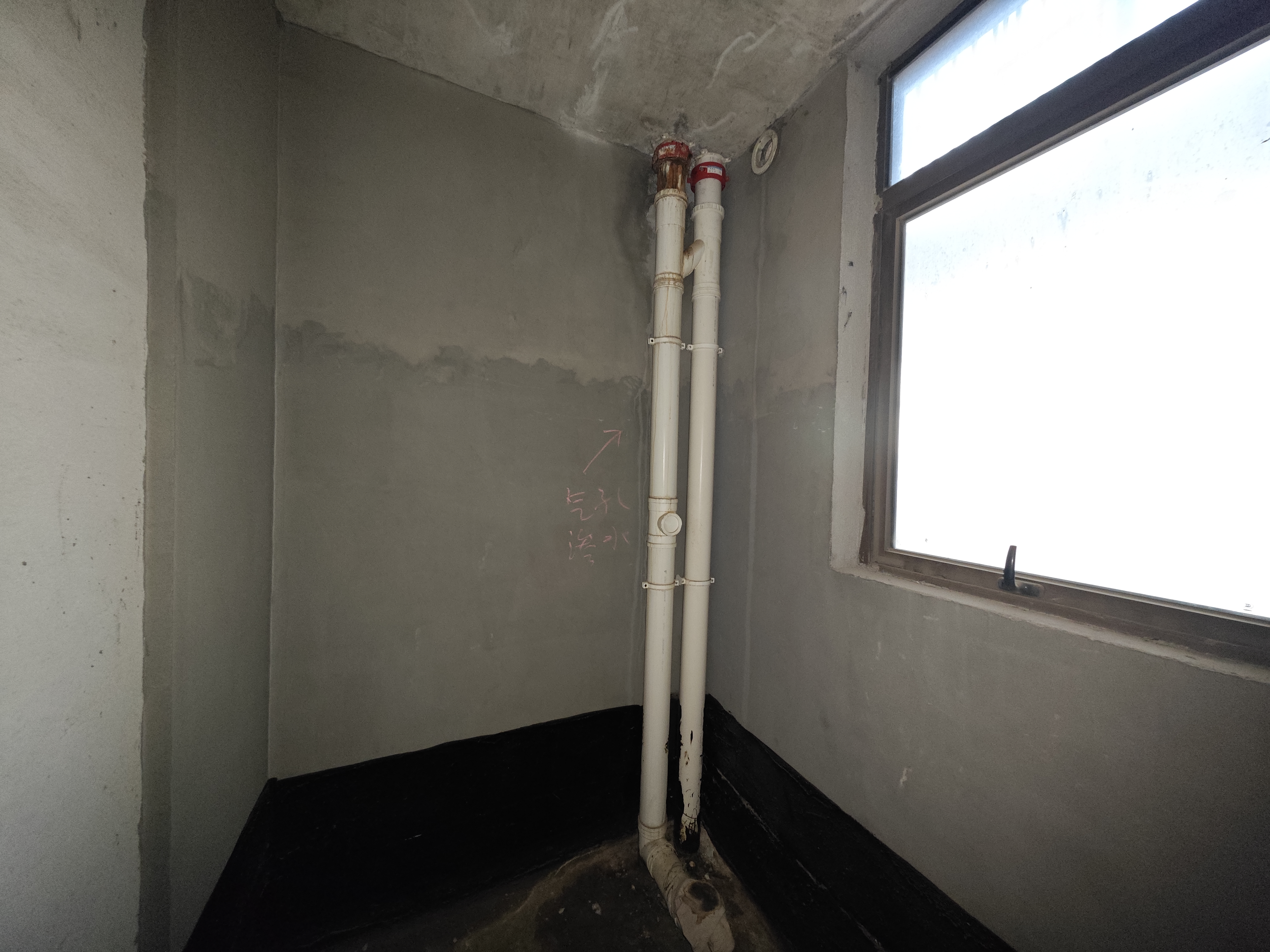 中建信和城  2室2厅1卫   100.00万卫生间
