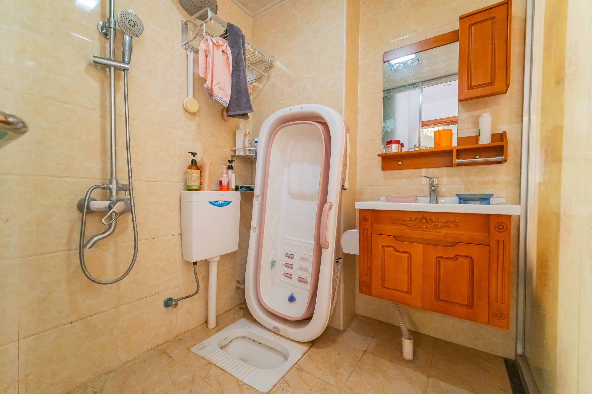 圆梦康乐城  4室2厅1卫    98.8万 圆梦康乐城  4室2厅1卫    98.8万卫生间