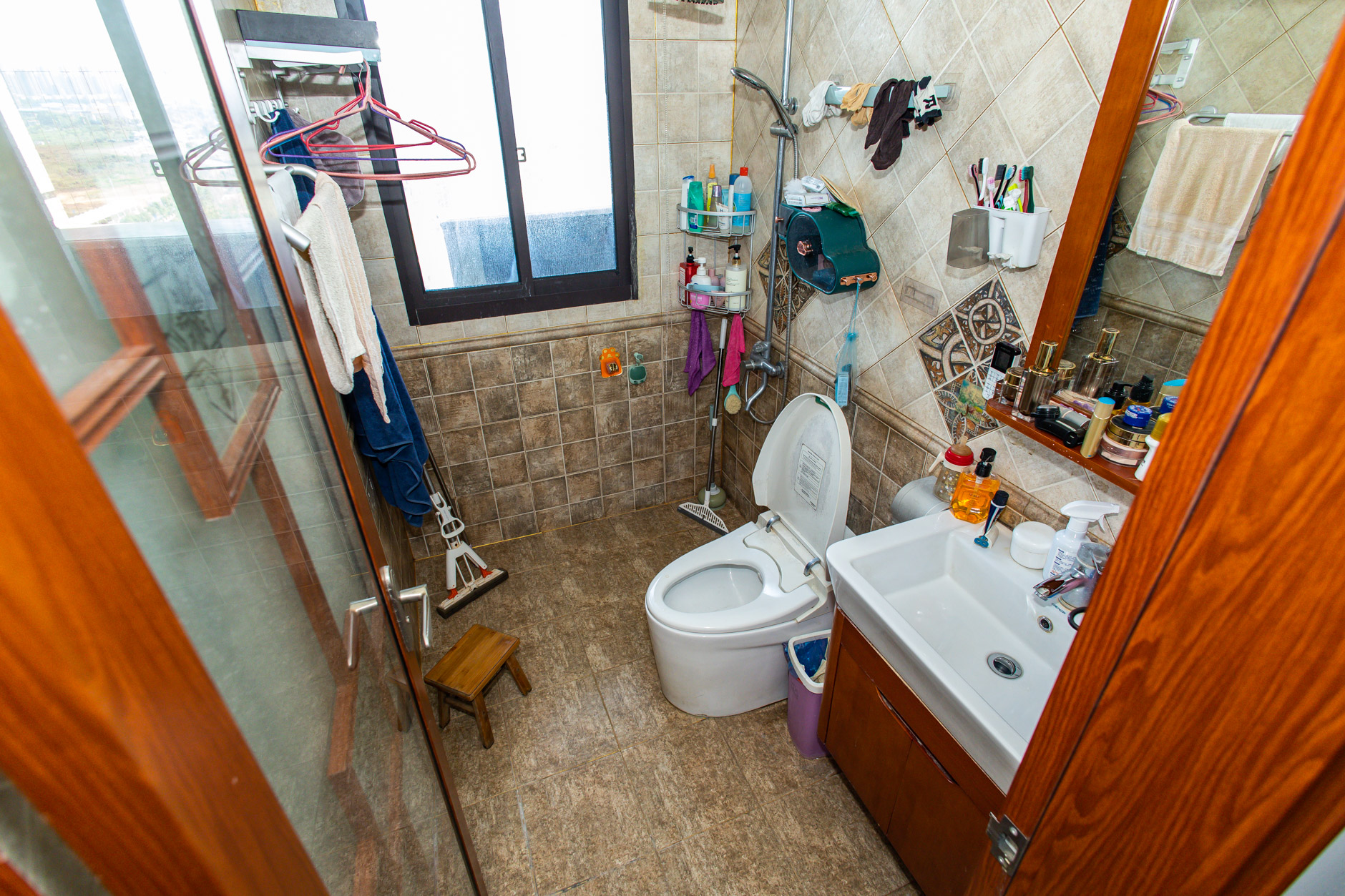 国泰九龙湾 4室2厅2卫 150.0万 国泰九龙湾 4室2厅2卫 150.0万卫生间