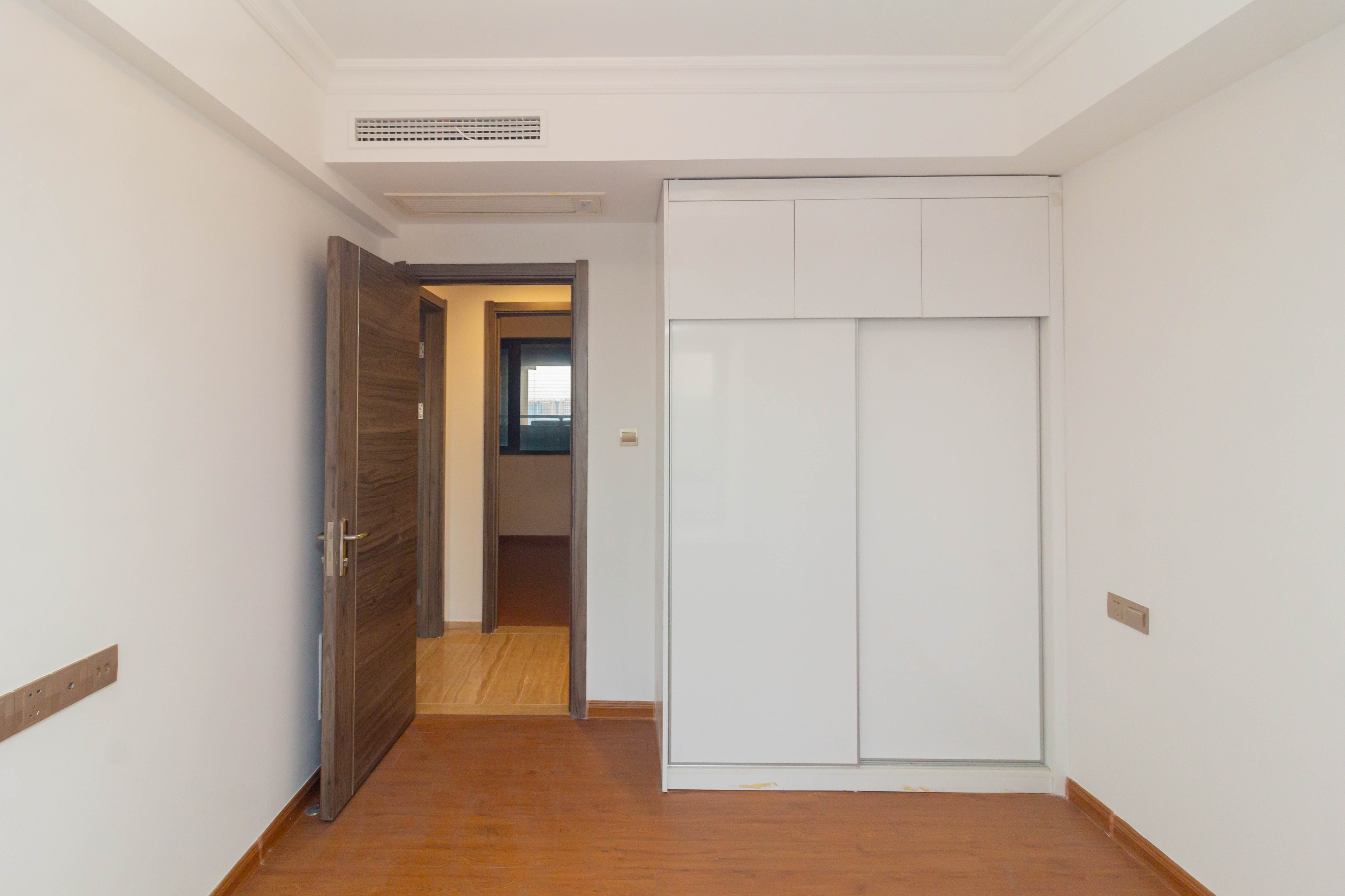 碧桂园星城首府 3室2厅2卫 61.5万 碧桂园星城首府 3室2厅2卫 61.5万卧室