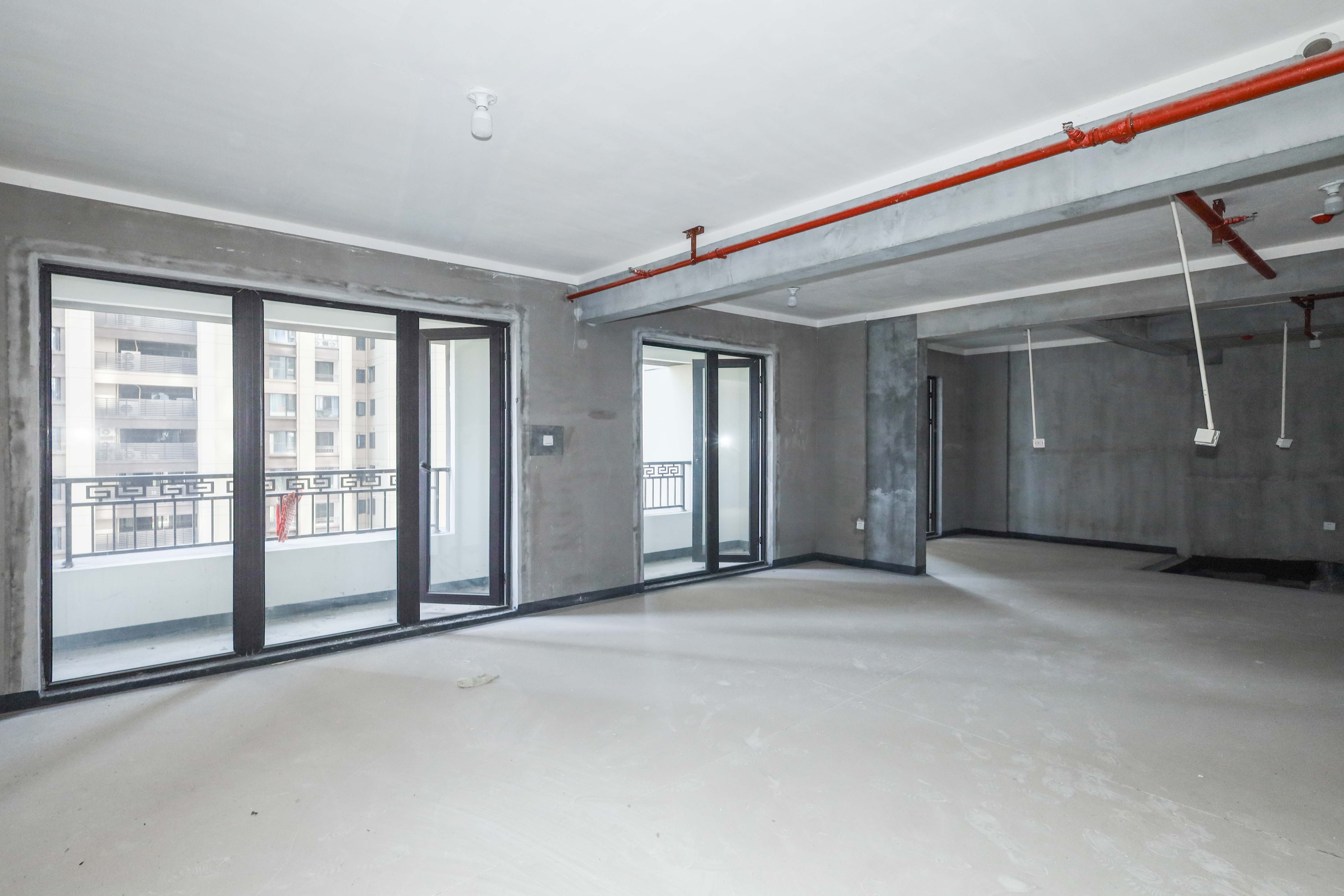 建发央著  4室2厅2卫   213.00万