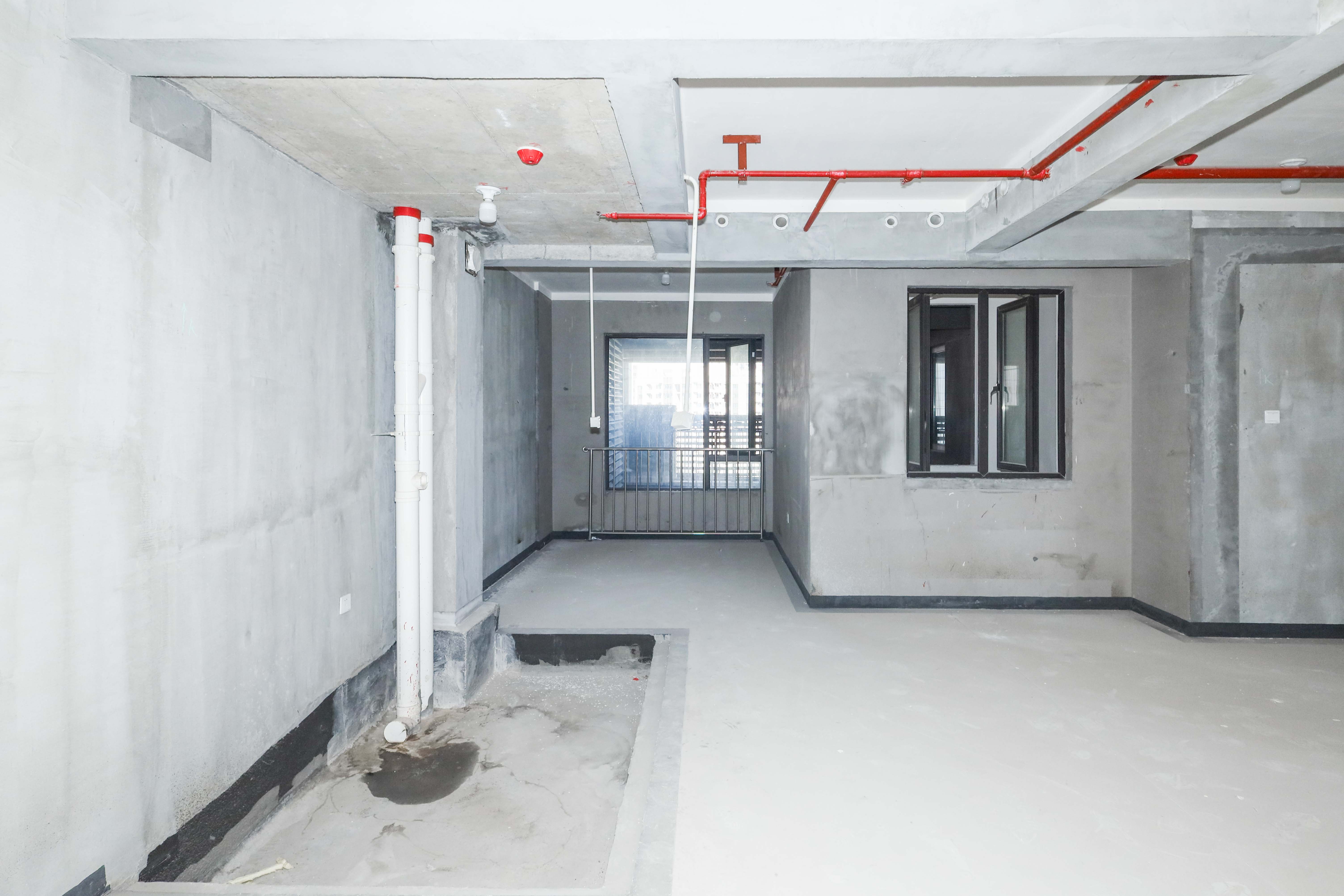 建发央著  4室2厅2卫   213.00万其他