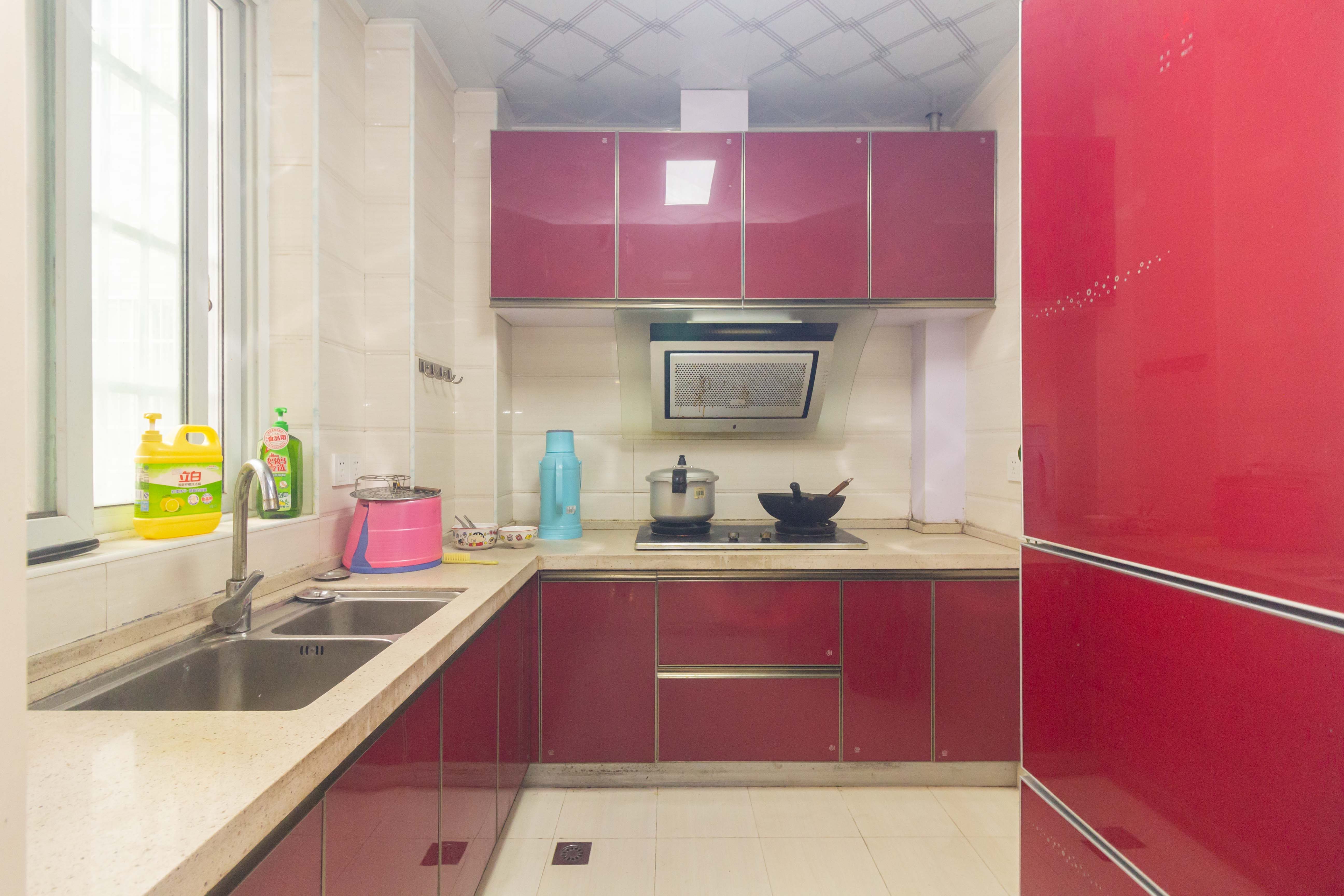 明天一城  2室2厅1卫    48.0万 明天一城  2室2厅1卫    48.0万厨房