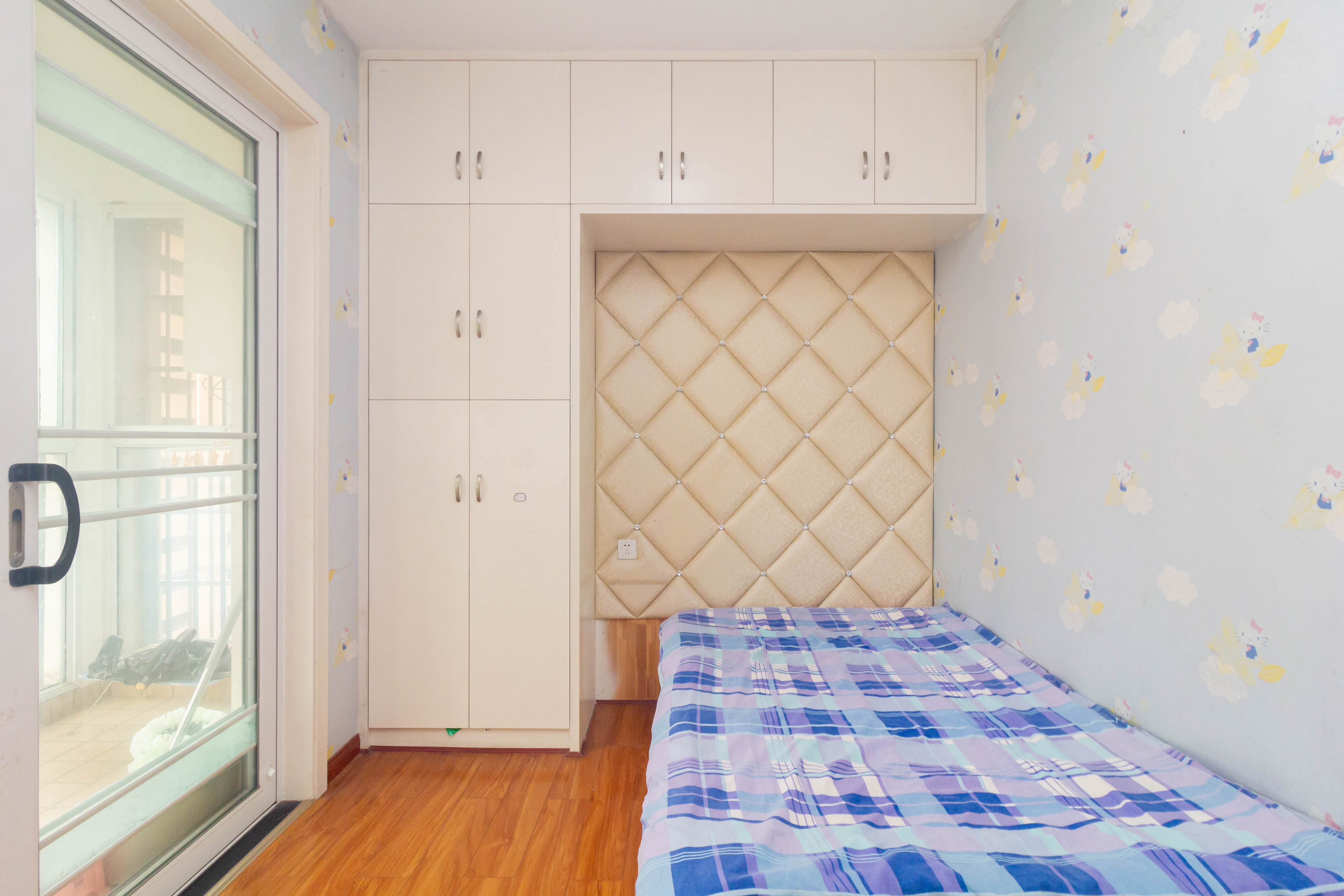 明天一城  2室2厅1卫    48.0万 明天一城  2室2厅1卫    48.0万卧室