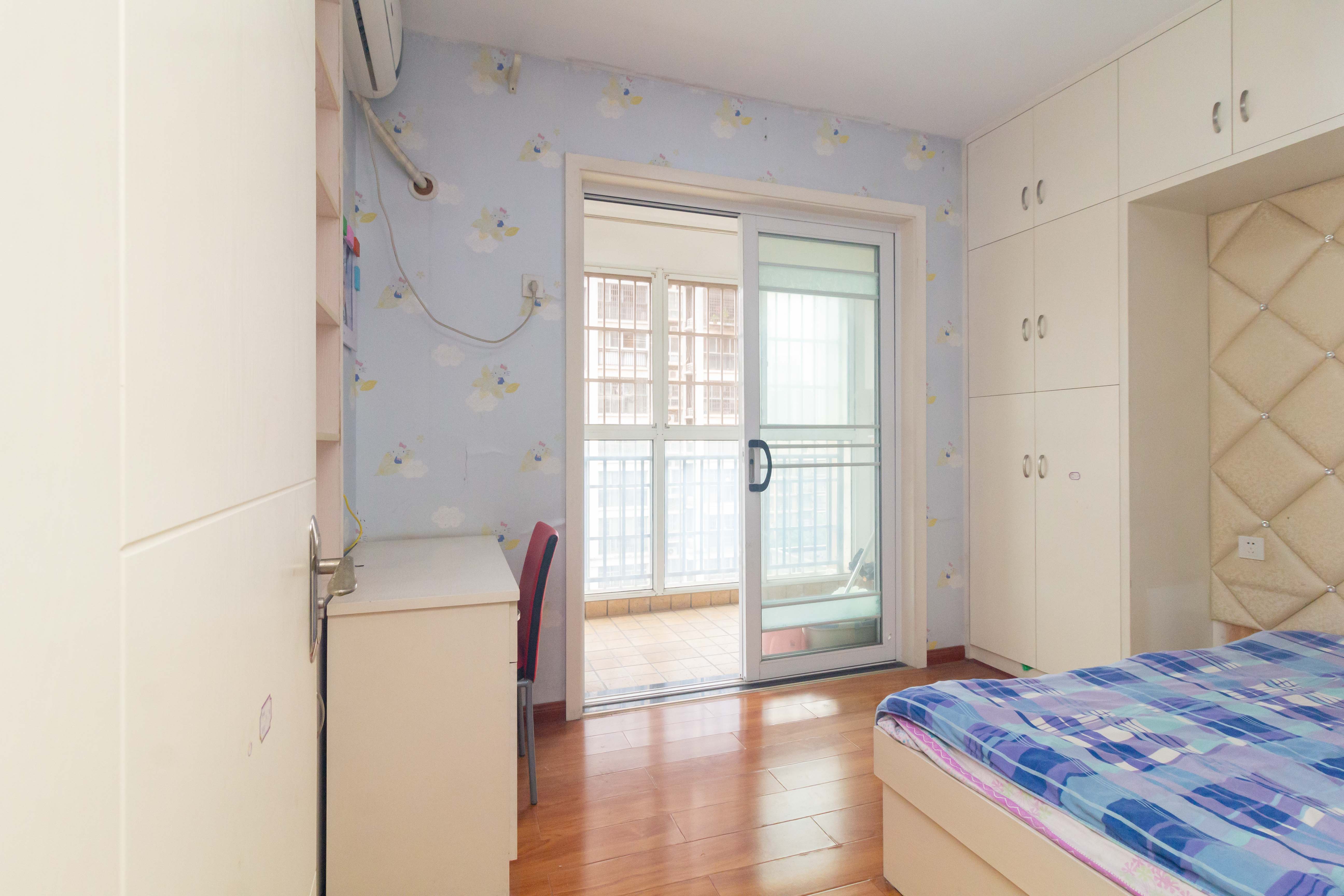 明天一城  2室2厅1卫    48.0万 明天一城  2室2厅1卫    48.0万卧室