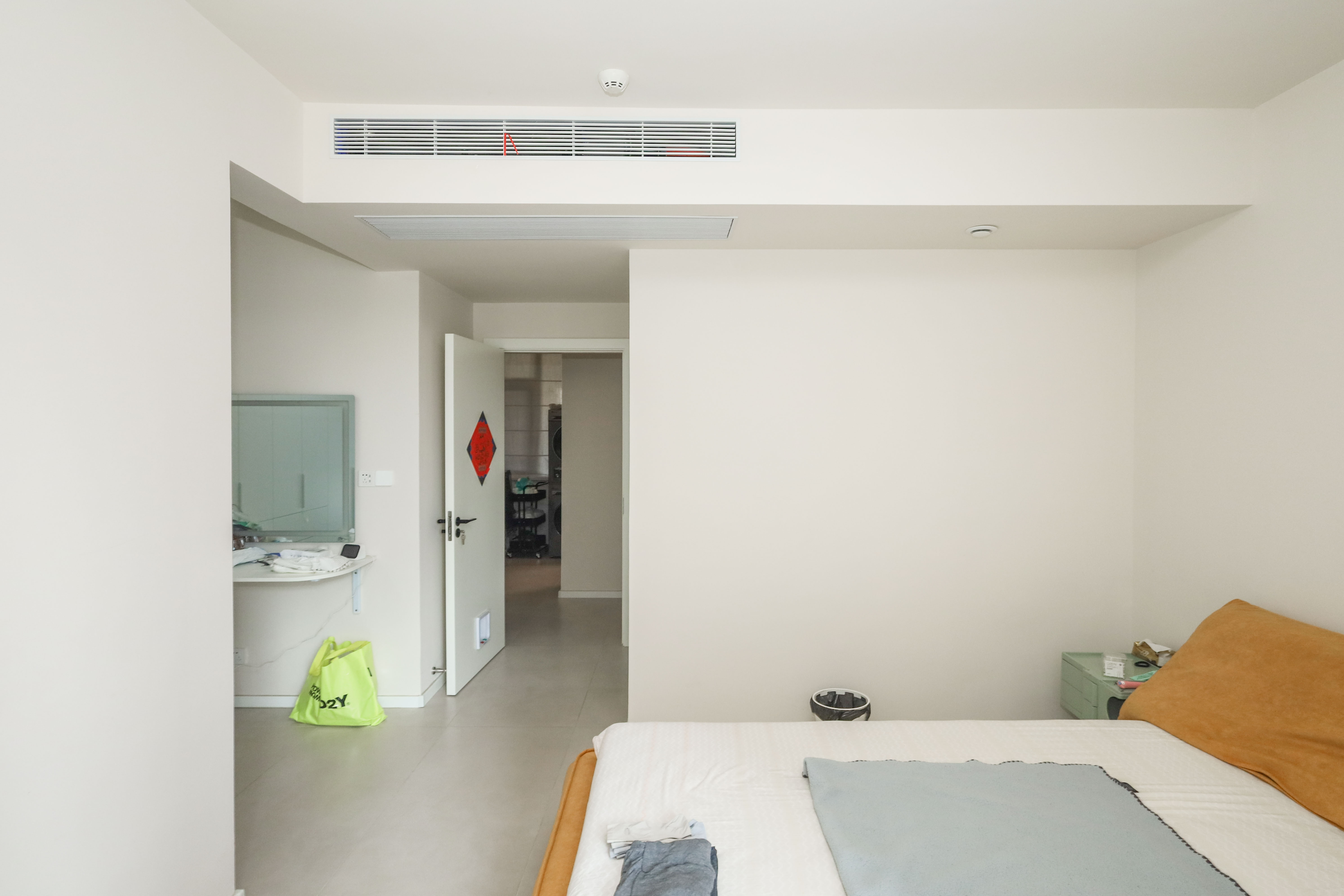 建发央著  4室2厅2卫   208.00万卧室