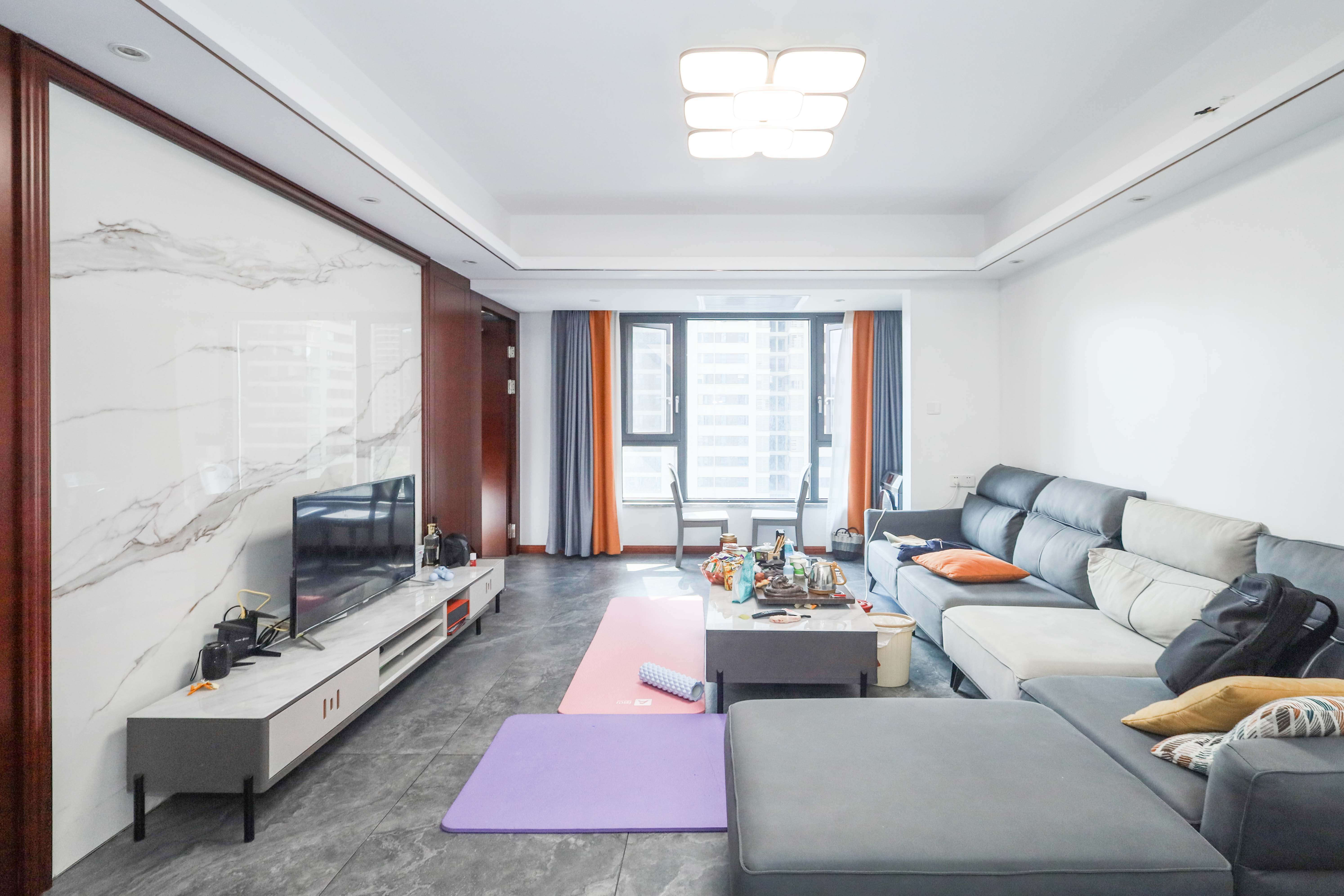 建发央著  3室2厅2卫   181.00万