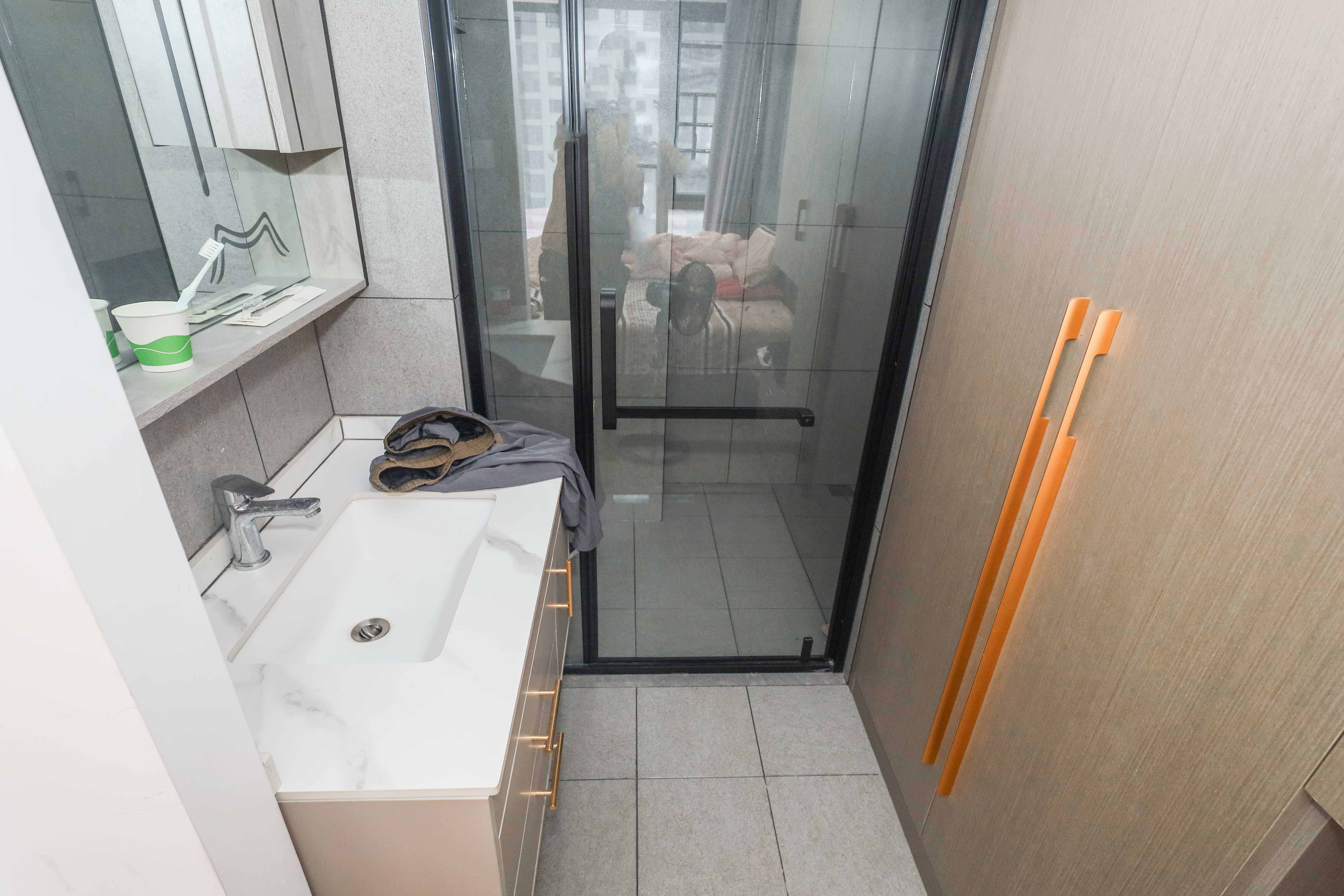 建发央著  3室2厅2卫   181.00万卫生间