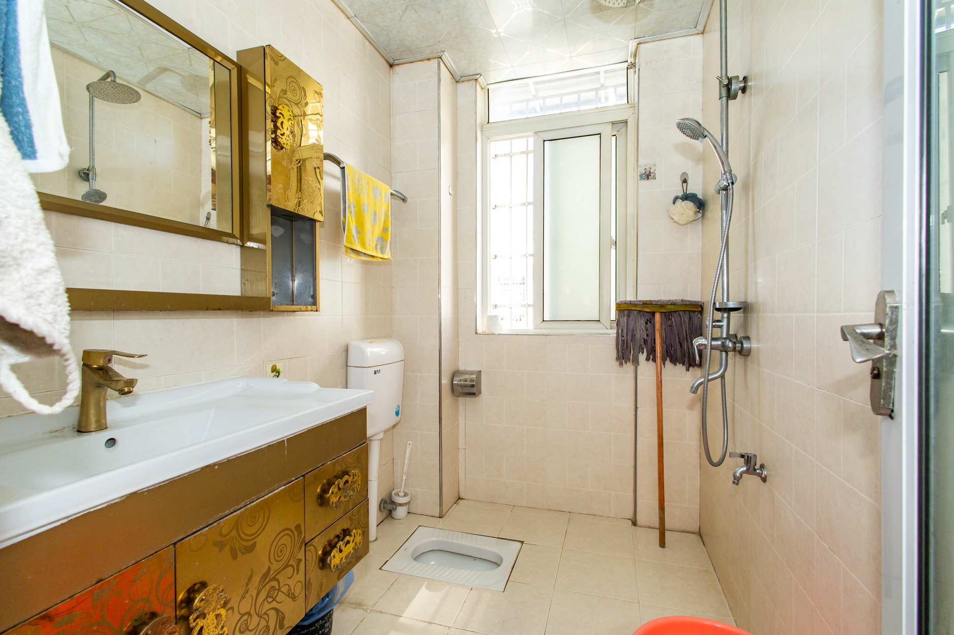 领秀星城(领秀新城) 2室2厅1卫 54.0万 领秀星城(领秀新城) 2室2厅1卫 54.0万卫生间