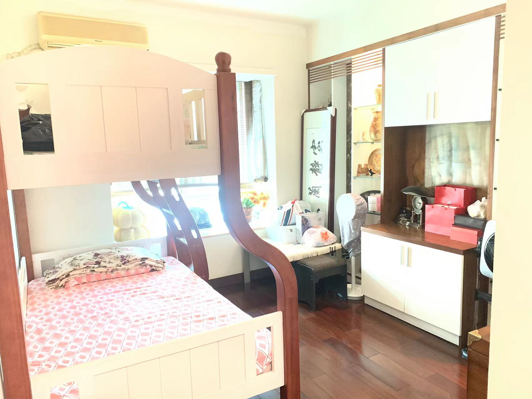 湘银二期世纪花园 5室2厅2卫 75.0万 湘银二期世纪花园 5室2厅2卫 75.0万室内图