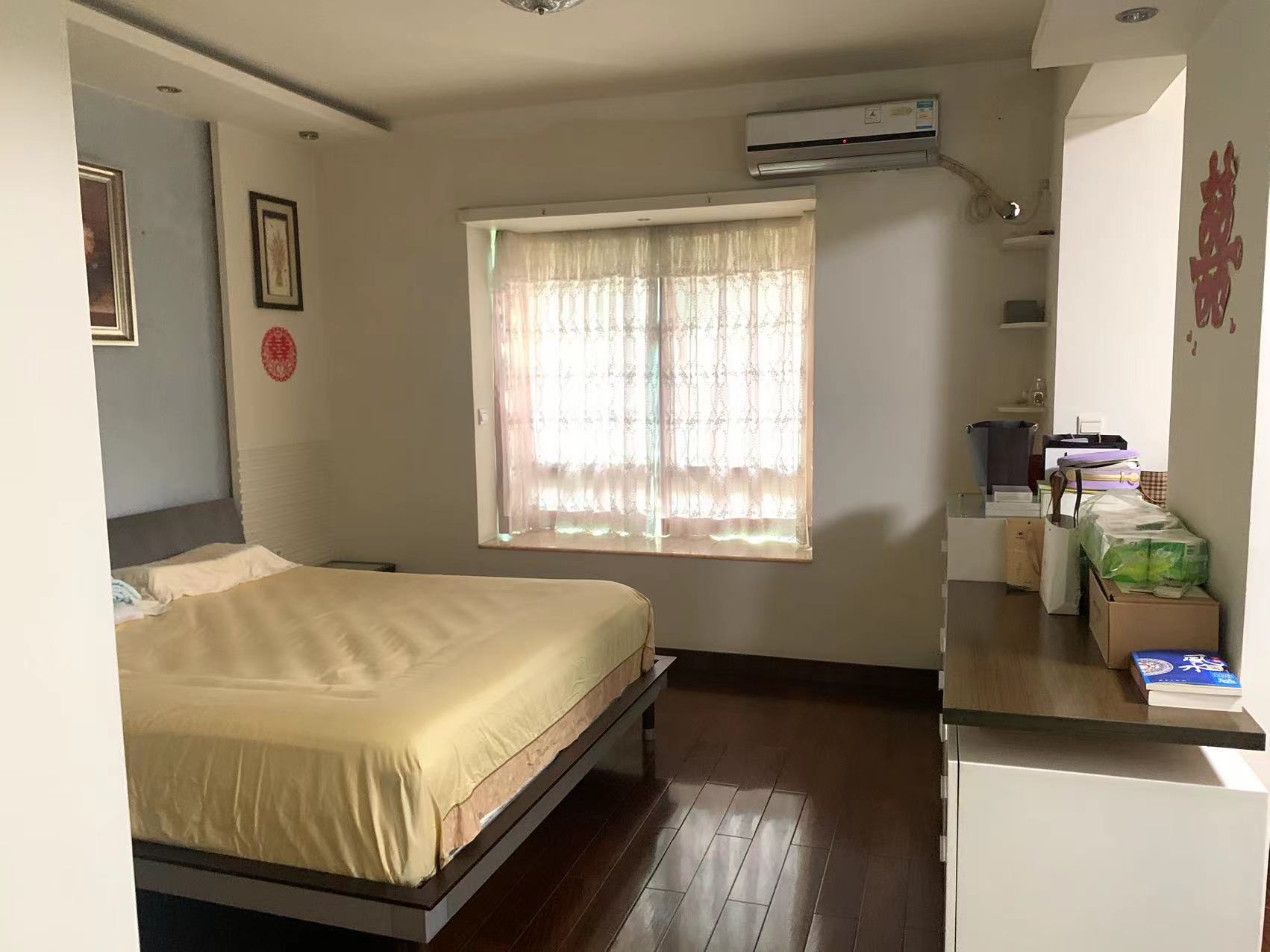 湘银二期世纪花园 5室2厅2卫 75.0万 湘银二期世纪花园 5室2厅2卫 75.0万室内图