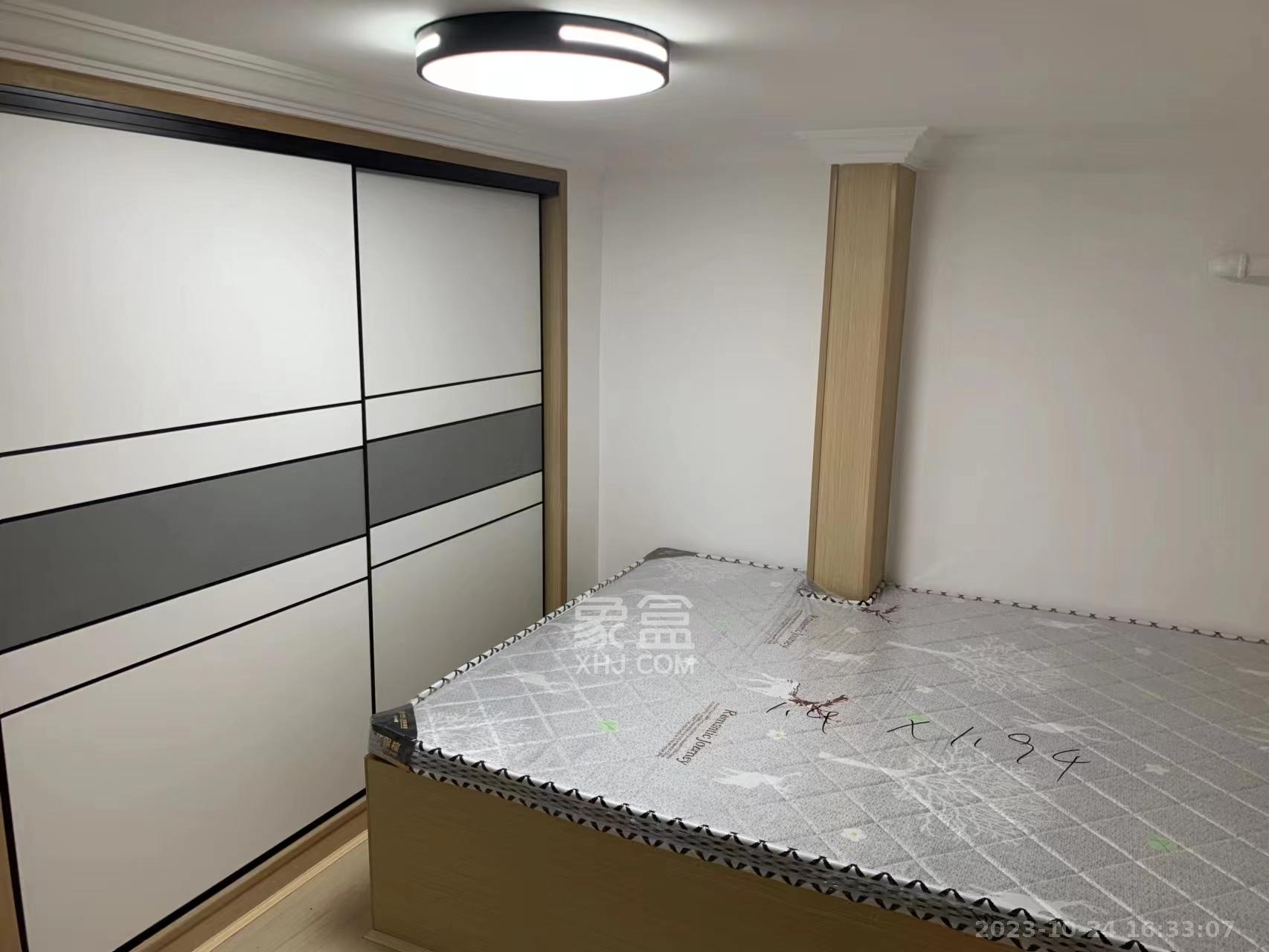 港湘鉑玥（天園地芳國(guó)際珠寶城）  2室2廳1衛(wèi)   1600.00元/月室內(nèi)圖