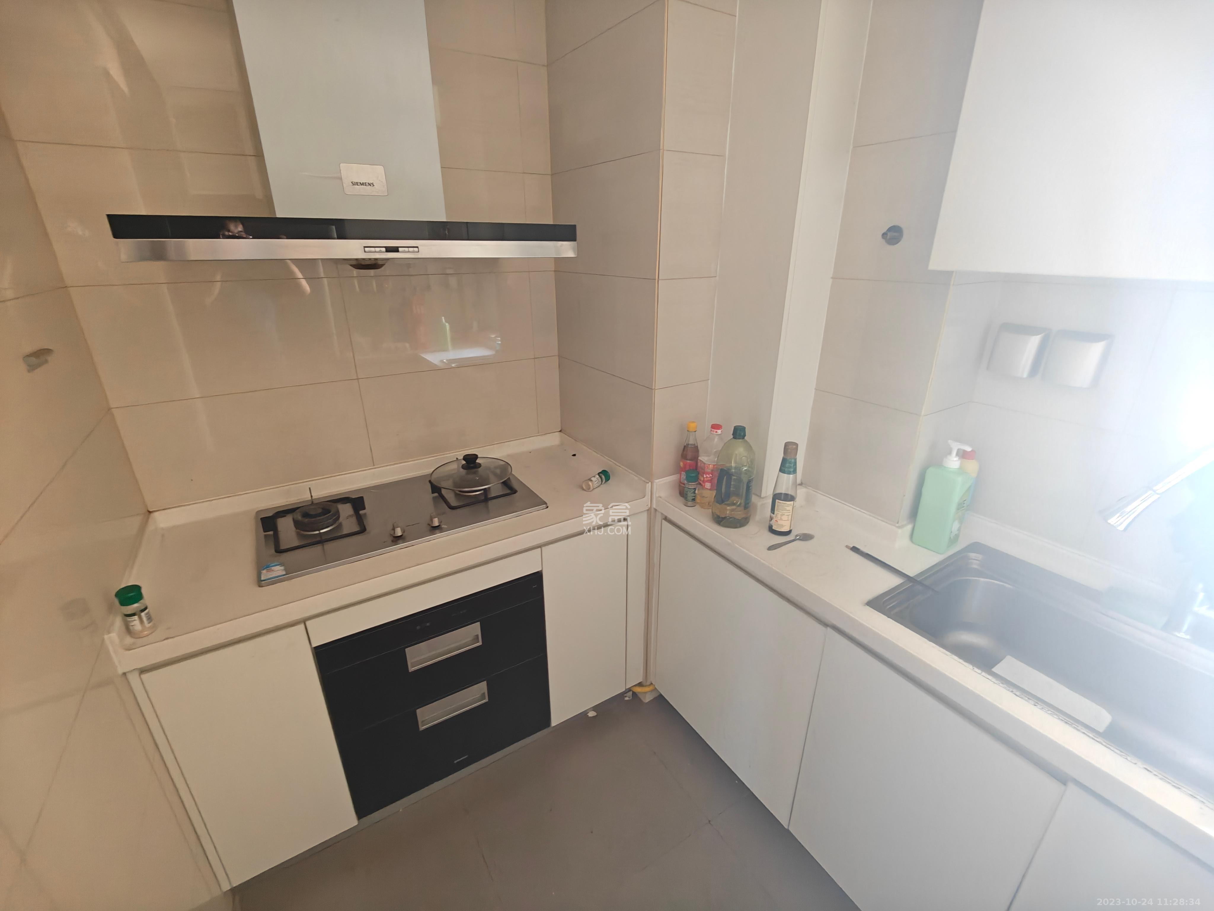 梅溪湖金茂府(金茂广场)(金茂览秀城) 4室2厅2卫 4500.00元/月 梅溪湖金茂府(金茂广场)(金茂览秀城) 4室2厅2卫 4500.00元/月室内图