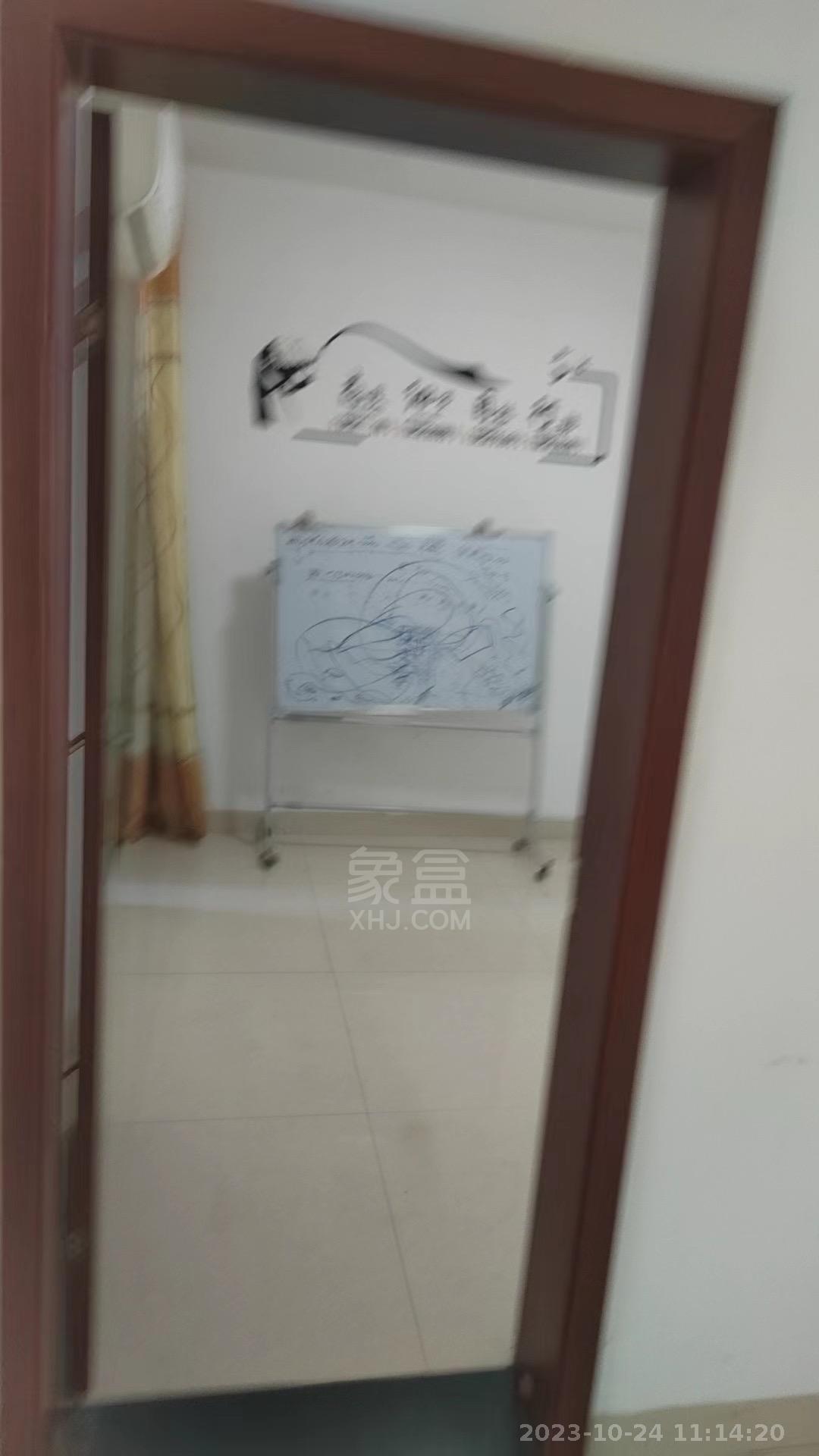 银泰财富广场  2室2厅1卫   1600.00元/月室内图