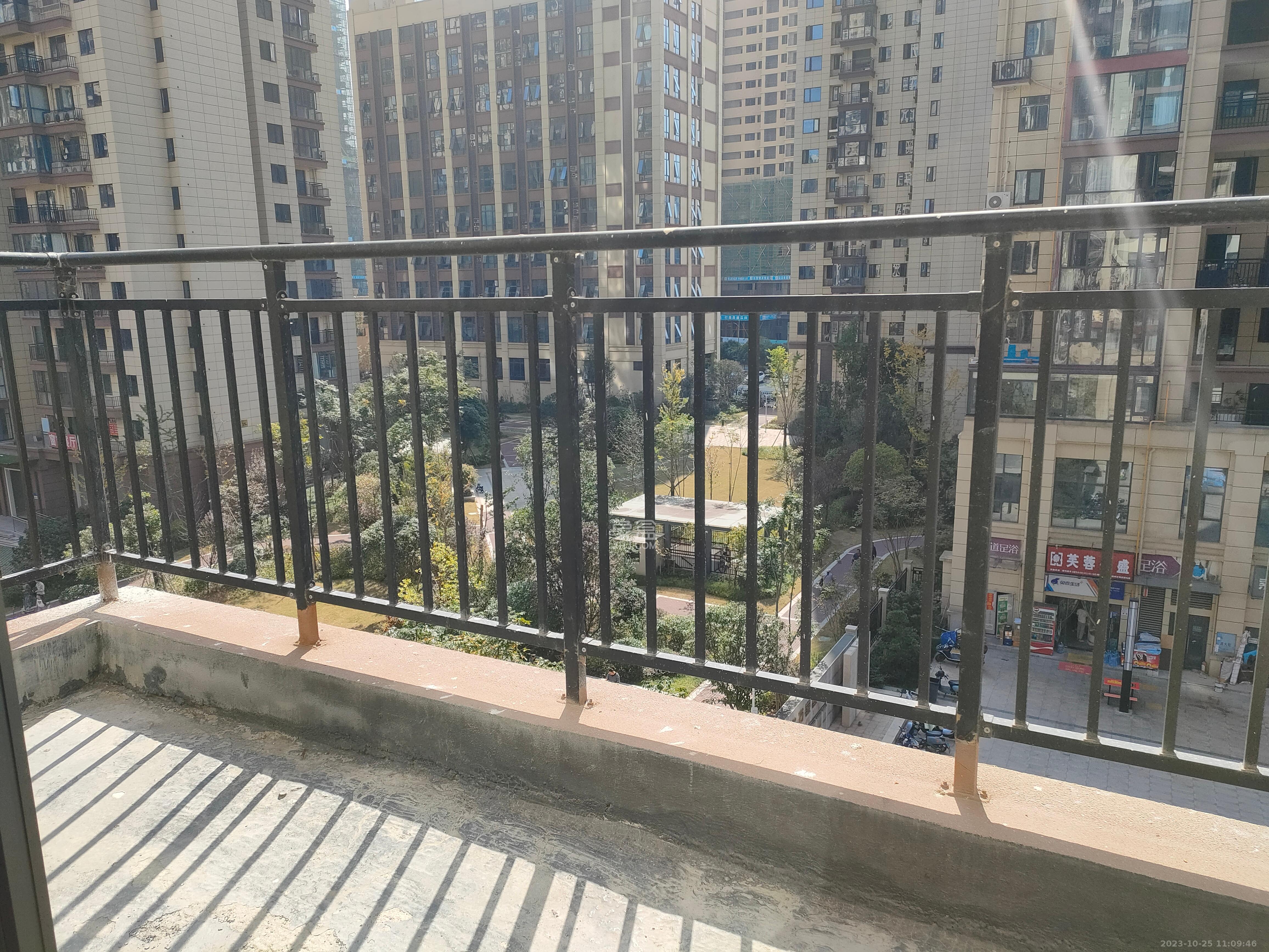 永宏万家里  3室2厅2卫   1000.00元/月室内图