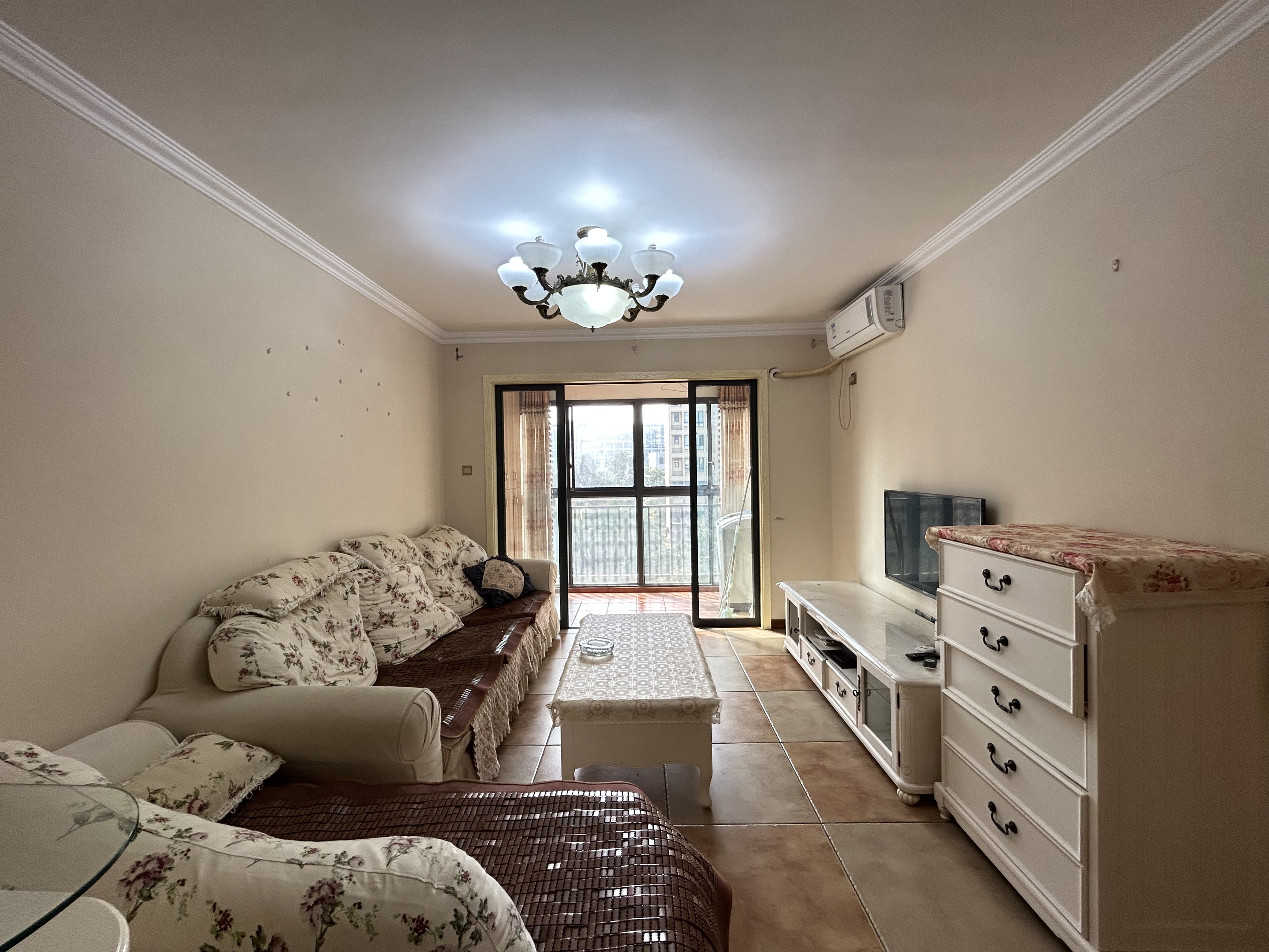 恒瑞雅园  2室2厅1卫    45.0万 恒瑞雅园  2室2厅1卫    45.0万室内图