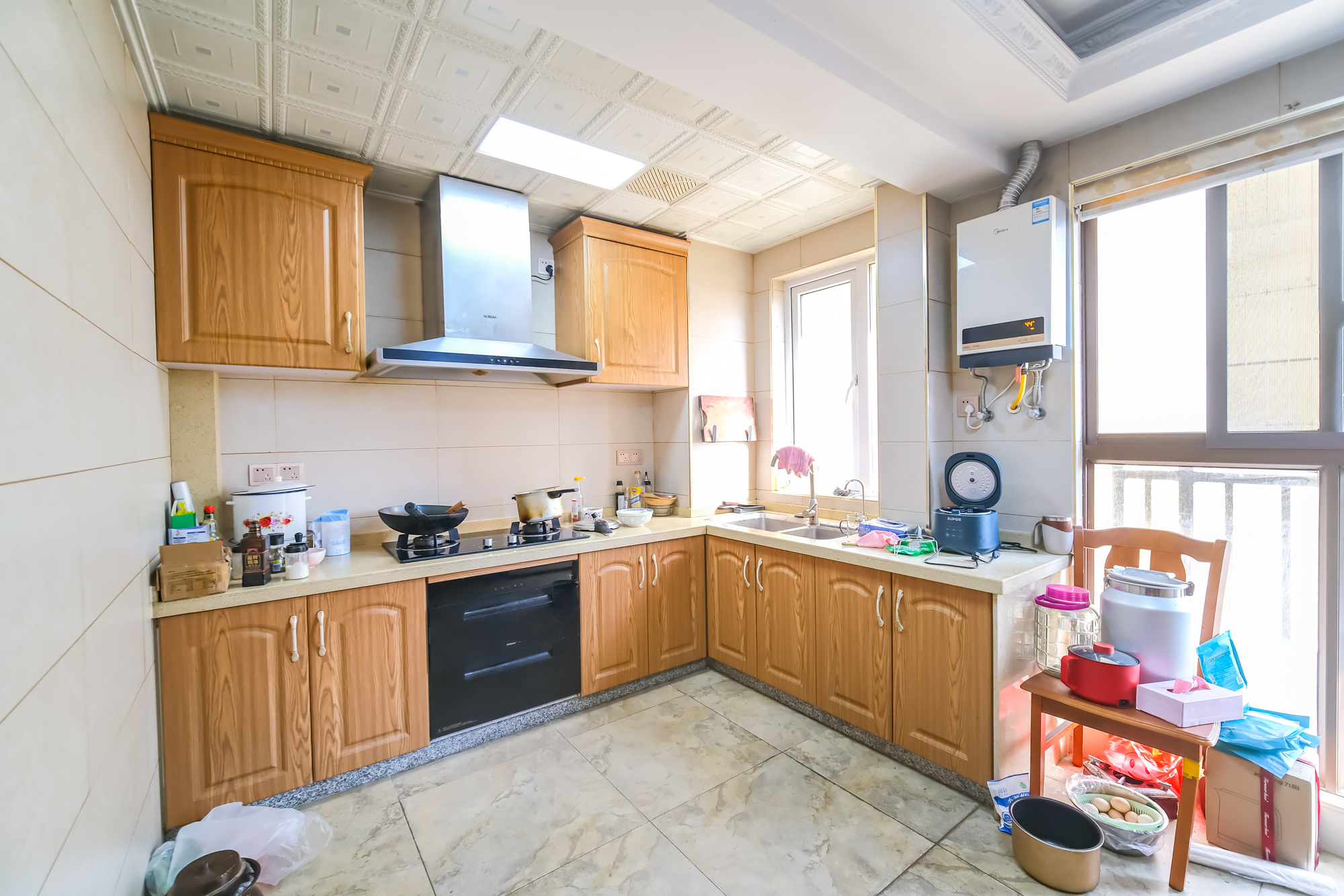 保利香槟国际 3室2厅1卫 78.0万 保利香槟国际 3室2厅1卫 78.0万厨房