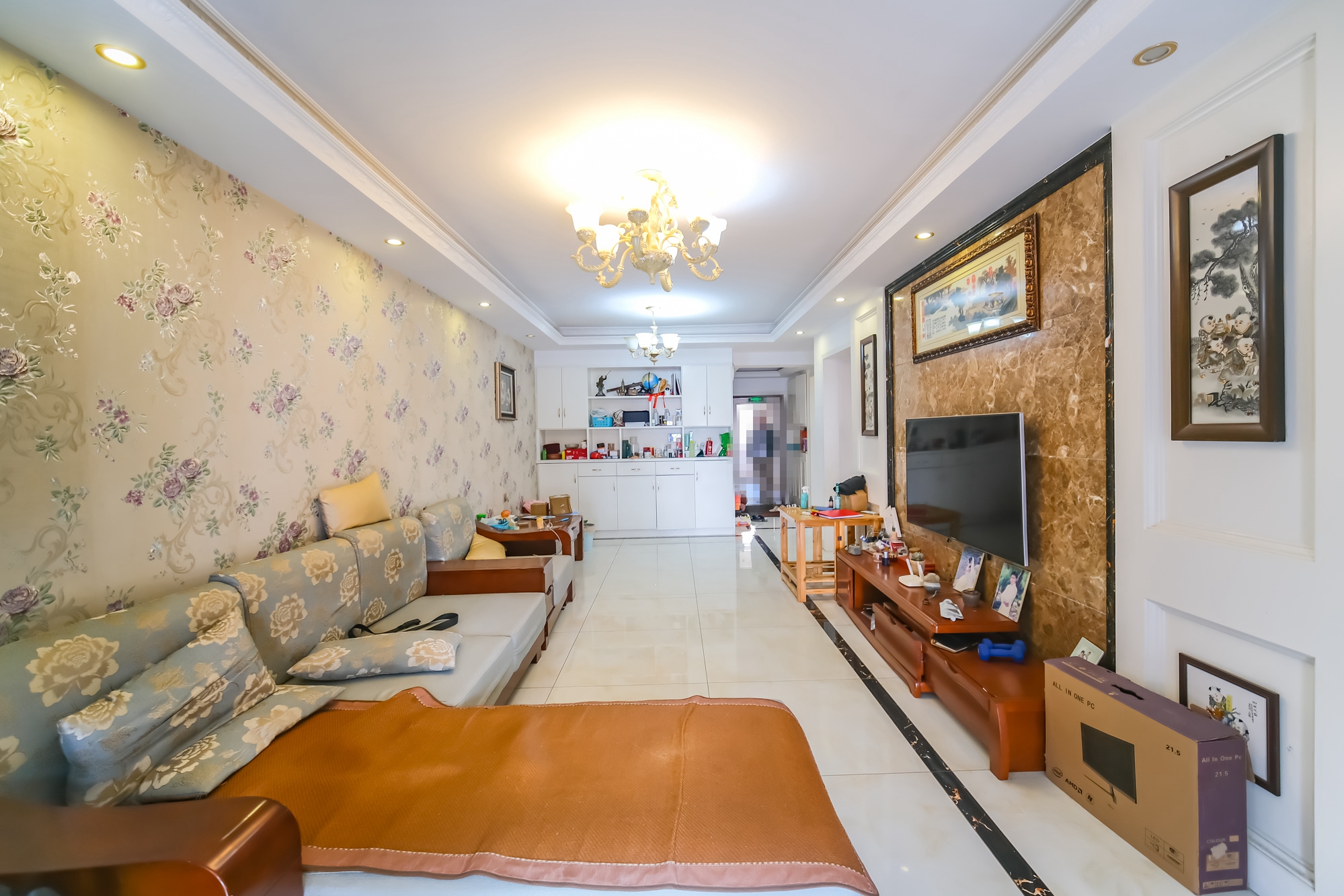 保利香槟国际 3室2厅1卫 78.0万 保利香槟国际 3室2厅1卫 78.0万客厅