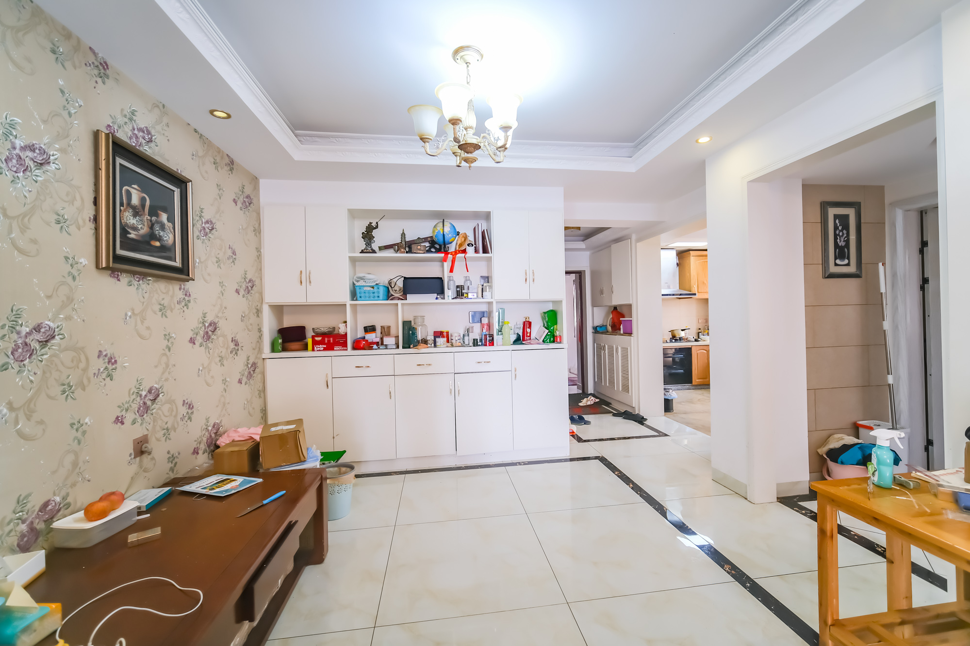 保利香槟国际 3室2厅1卫 78.0万 保利香槟国际 3室2厅1卫 78.0万客厅