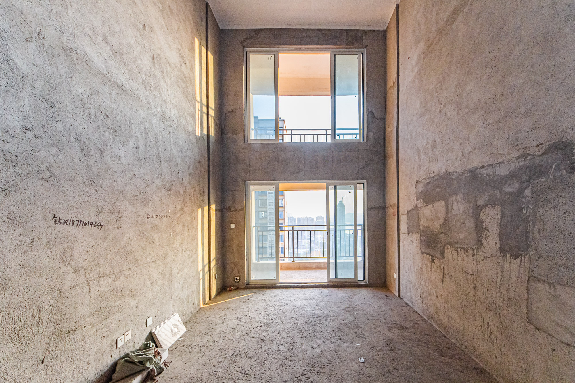 北辰三角洲E7区  3室2厅2卫    225.0万 北辰三角洲E7区  3室2厅2卫    225.0万客厅