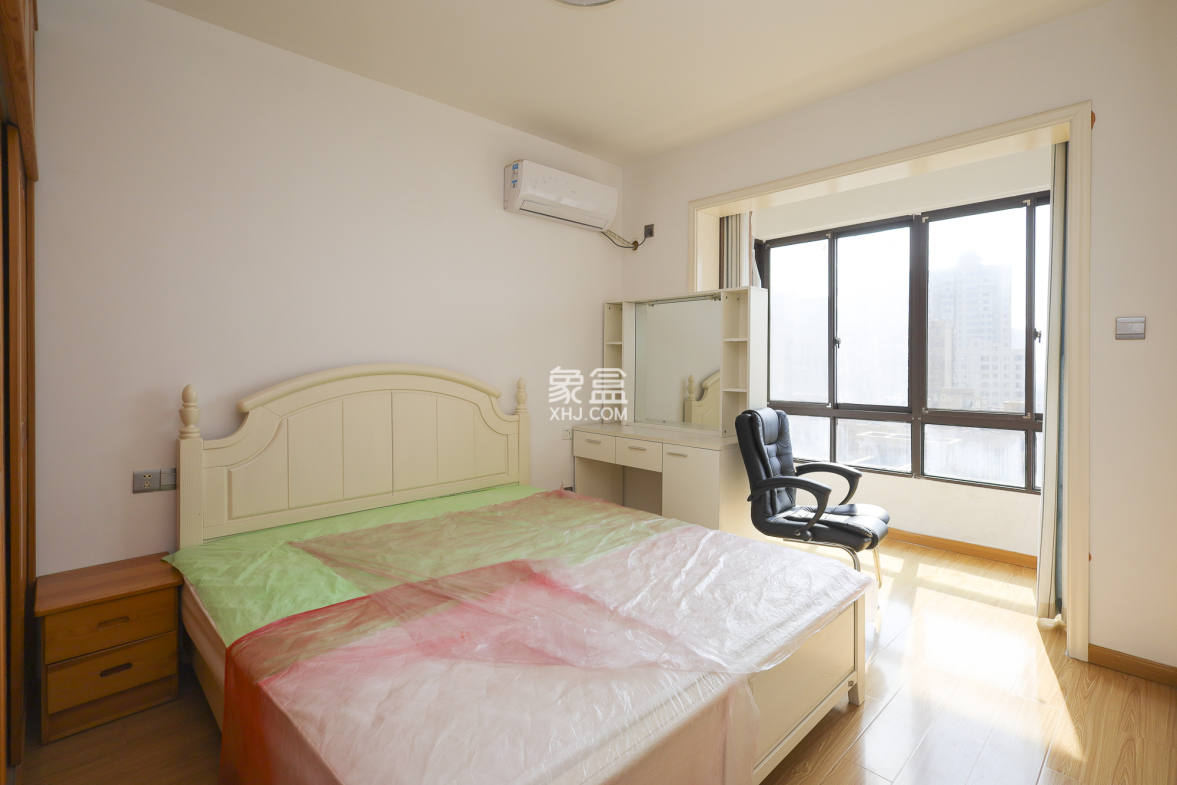 山语城二期  3室2厅1卫    62.0万 山语城二期  3室2厅1卫    62.0万卧室