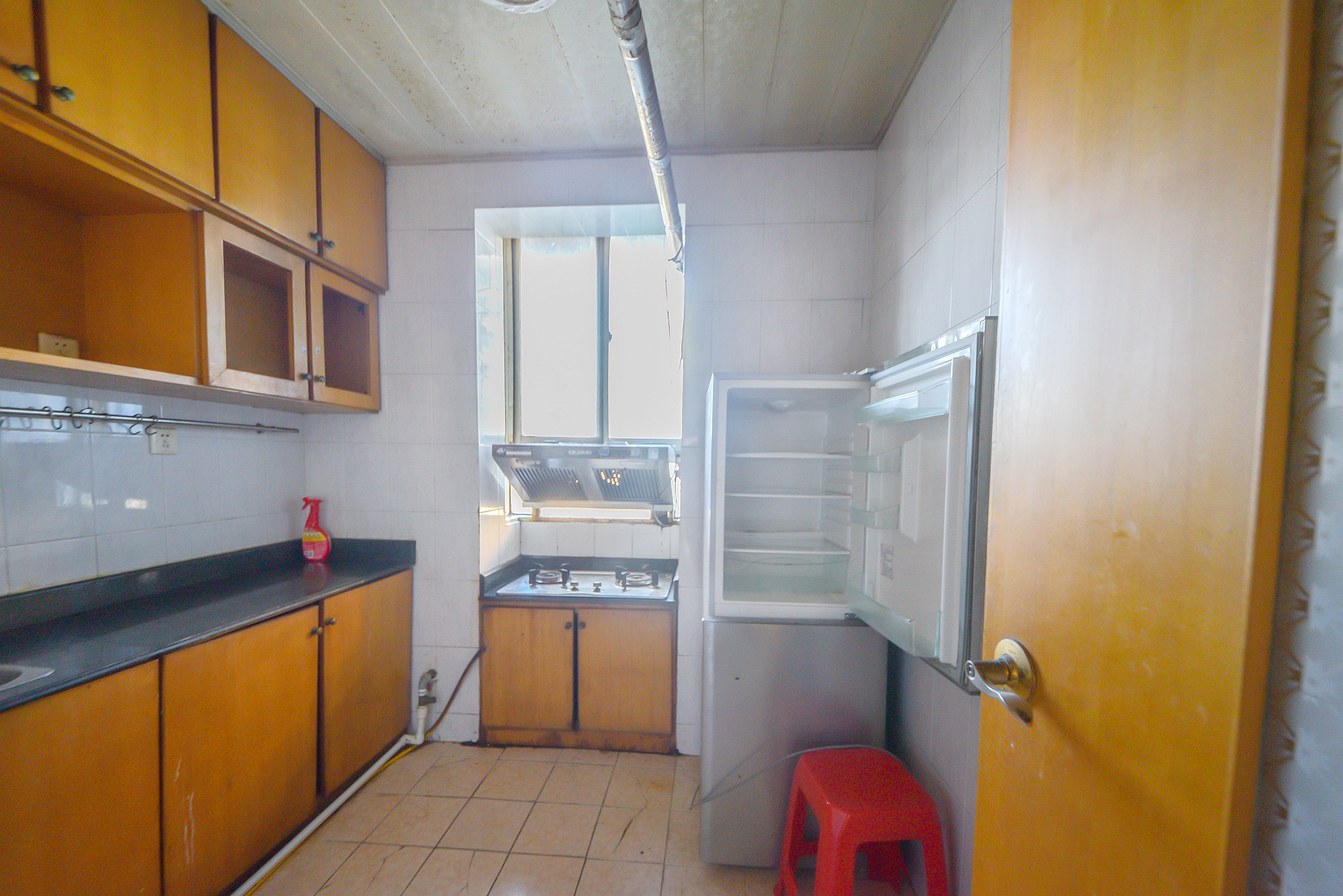 下民航宿舍  3室2厅1卫    45.0万厨房