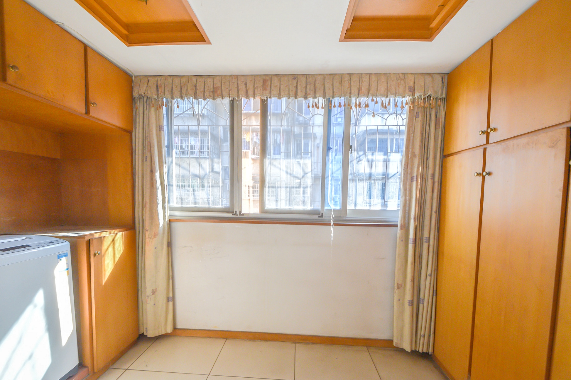 下民航宿舍  3室2厅1卫    45.0万阳台