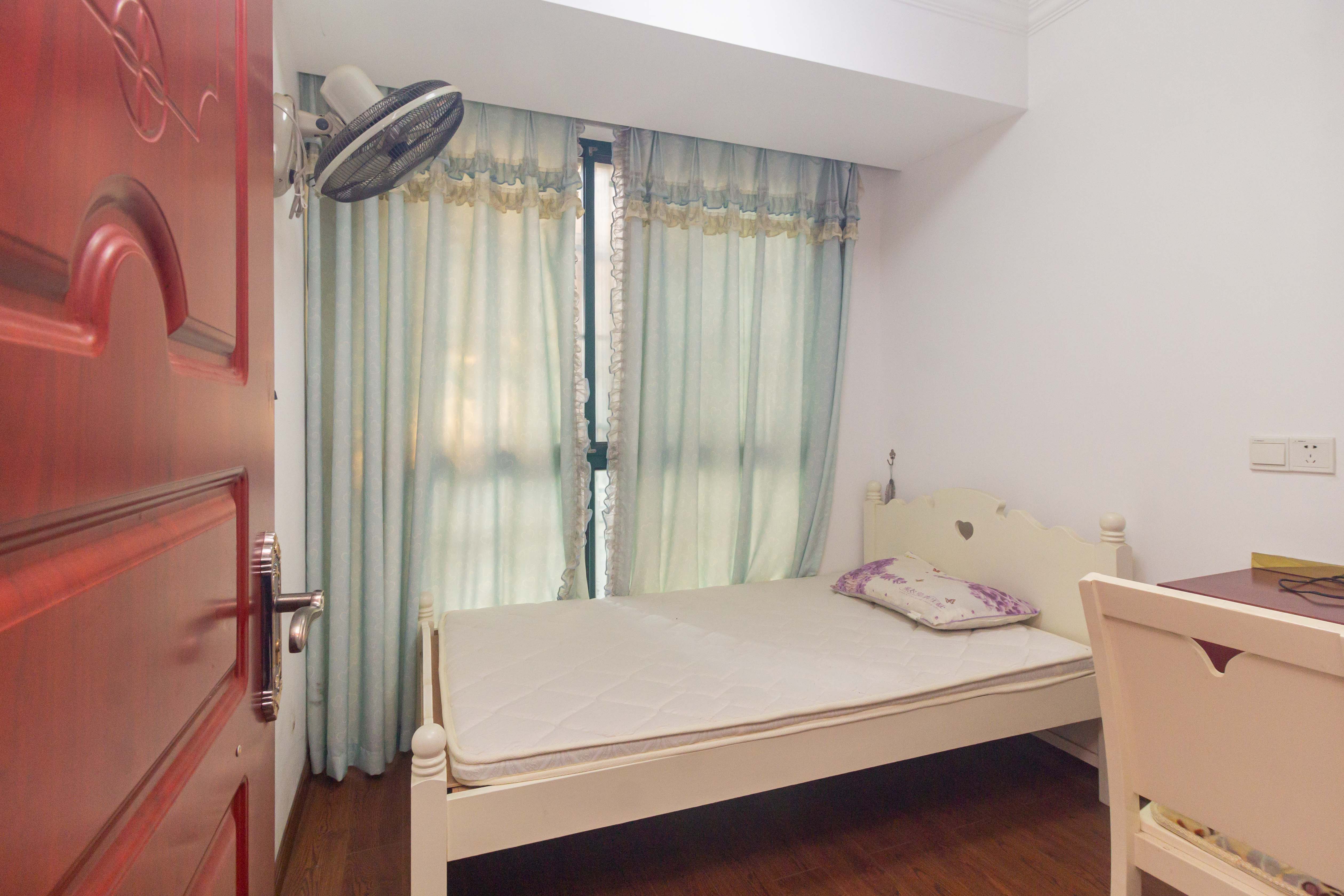 才子佳郡  3室2厅1卫   83.00万卧室