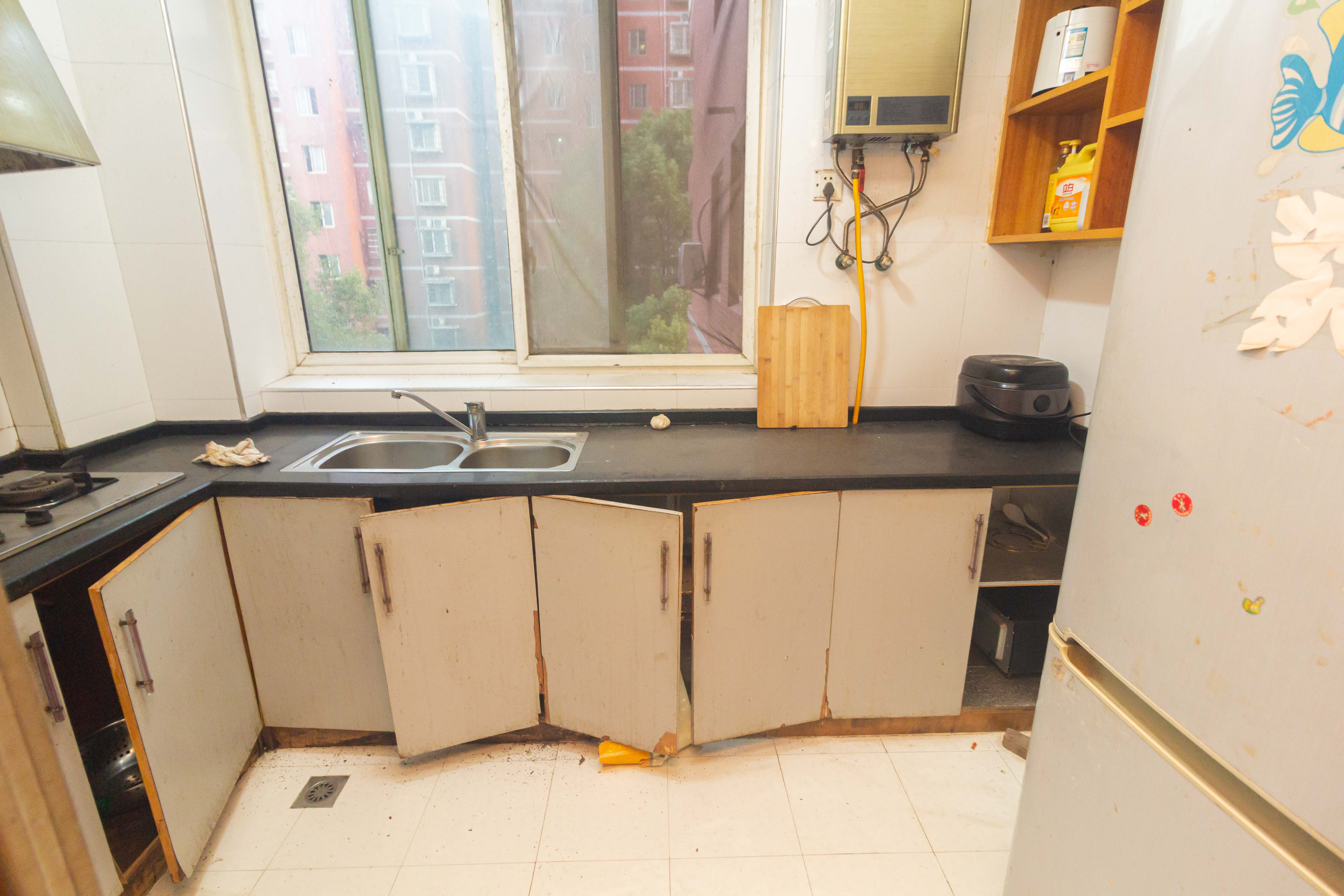 东城名苑  3室2厅2卫    66.8万 东城名苑  3室2厅2卫    66.8万厨房