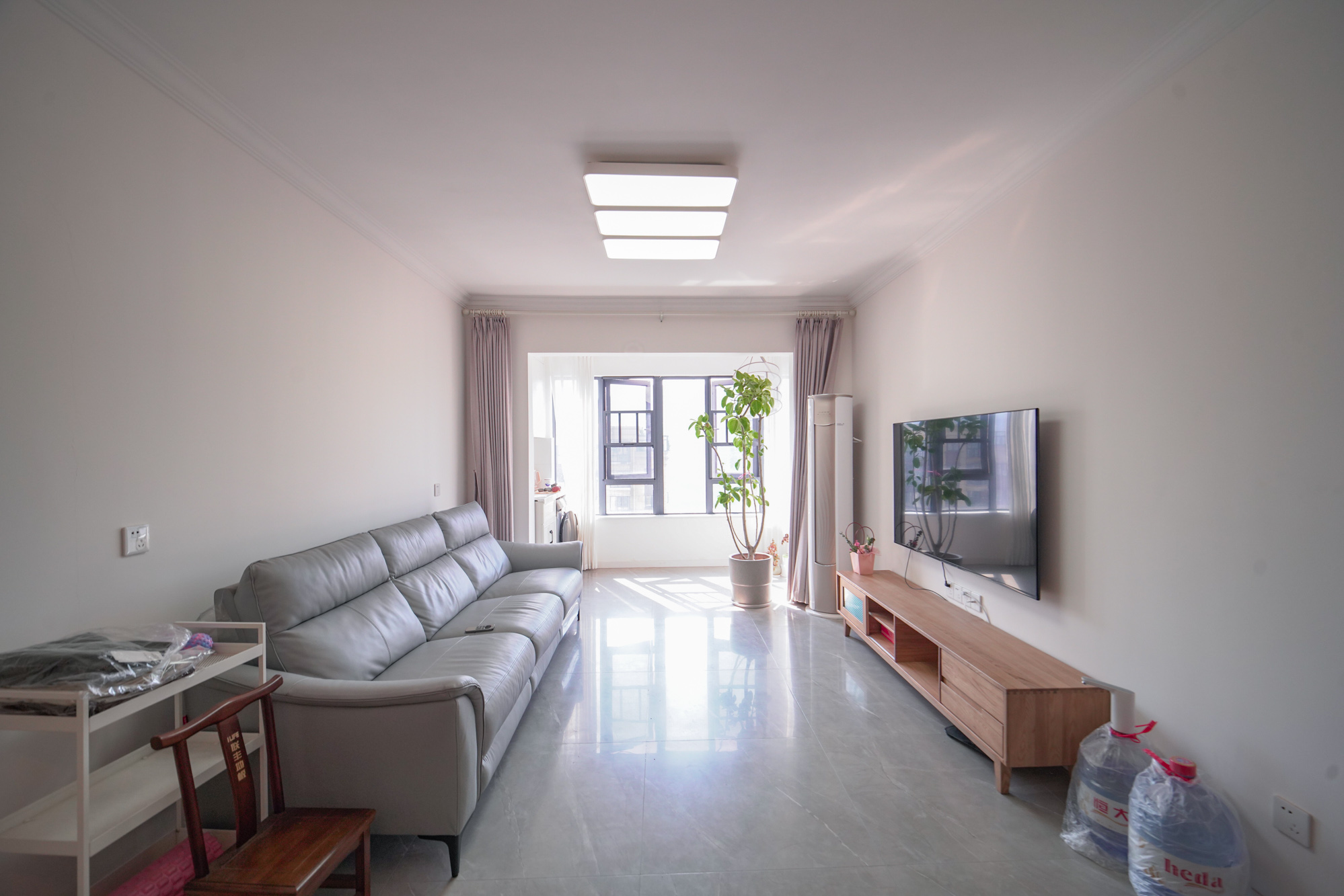 澳海月亮湾 3室2厅1卫 87.0万 澳海月亮湾 3室2厅1卫 87.0万客厅