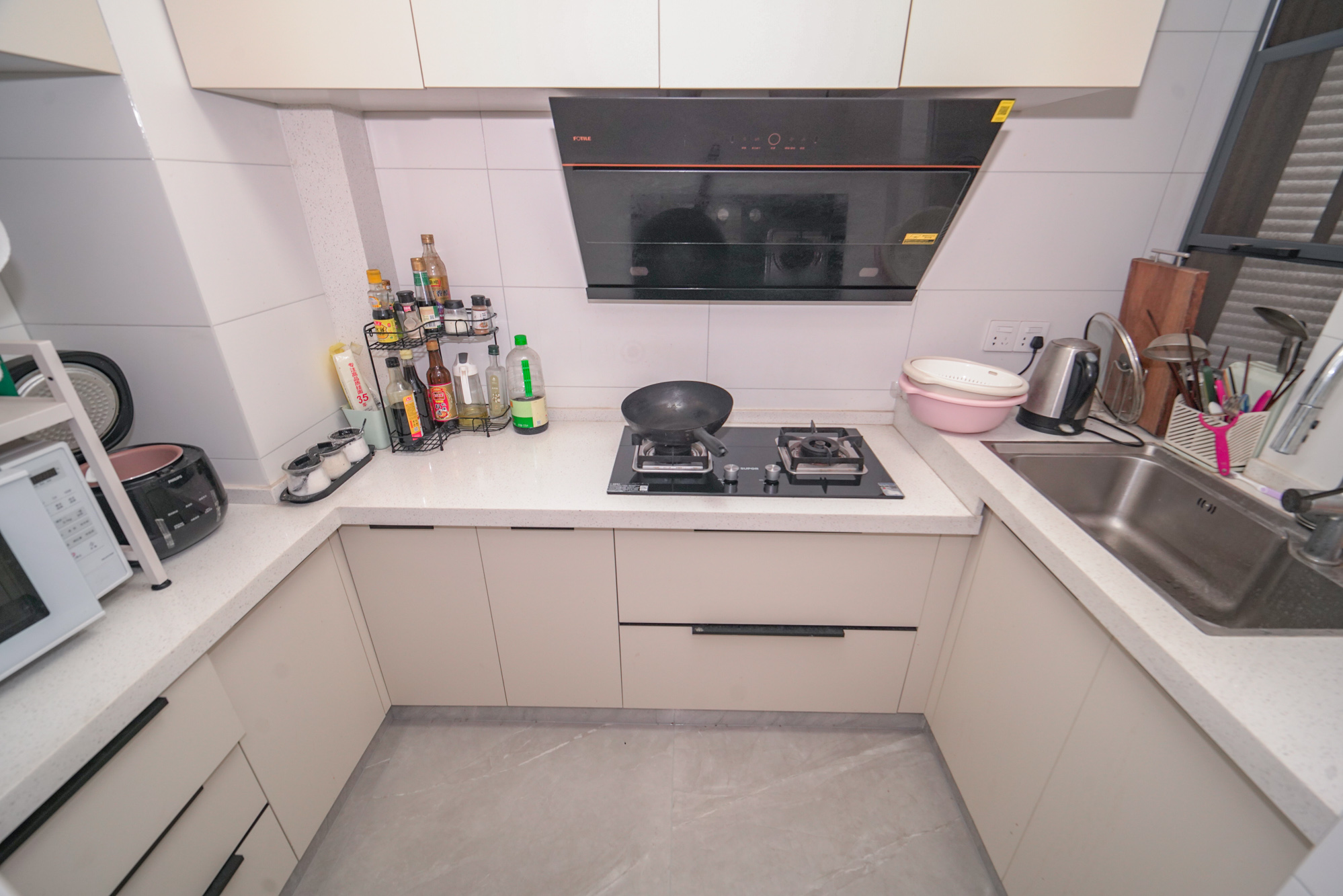 澳海月亮湾 3室2厅1卫 87.0万 澳海月亮湾 3室2厅1卫 87.0万厨房