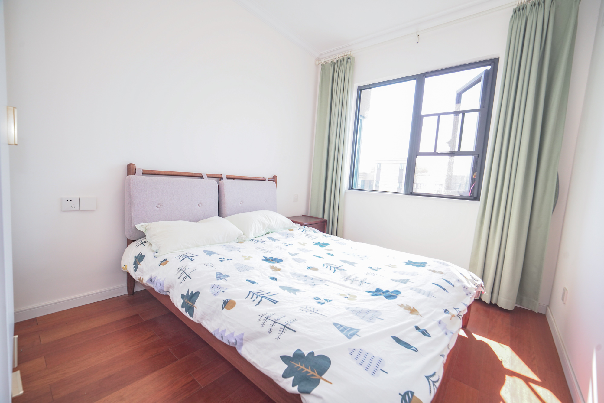 澳海月亮湾 3室2厅1卫 87.0万 澳海月亮湾 3室2厅1卫 87.0万卧室