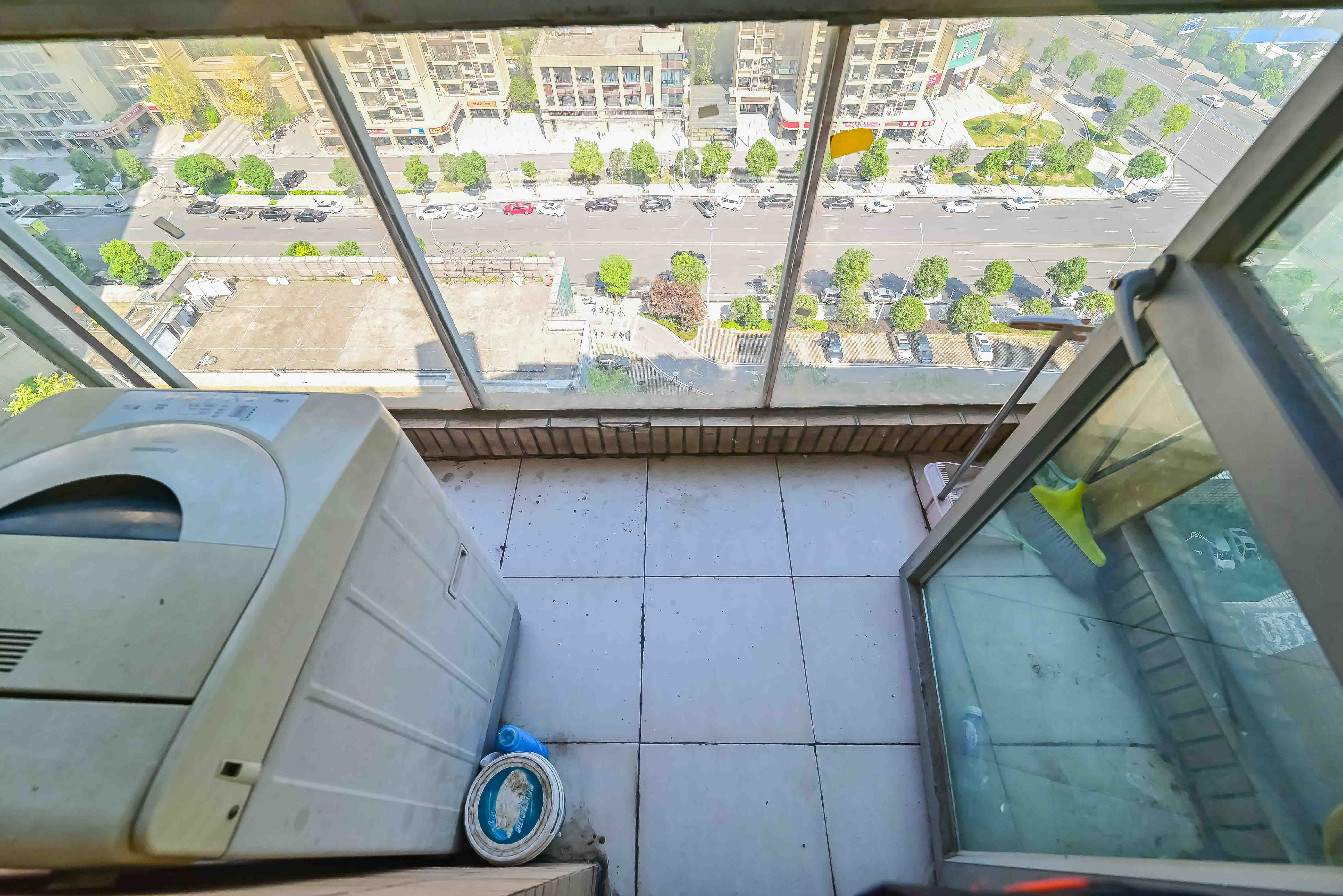 新城新世界一二三期 2室2厅1卫 95.0万 新城新世界一二三期 2室2厅1卫 95.0万厨房