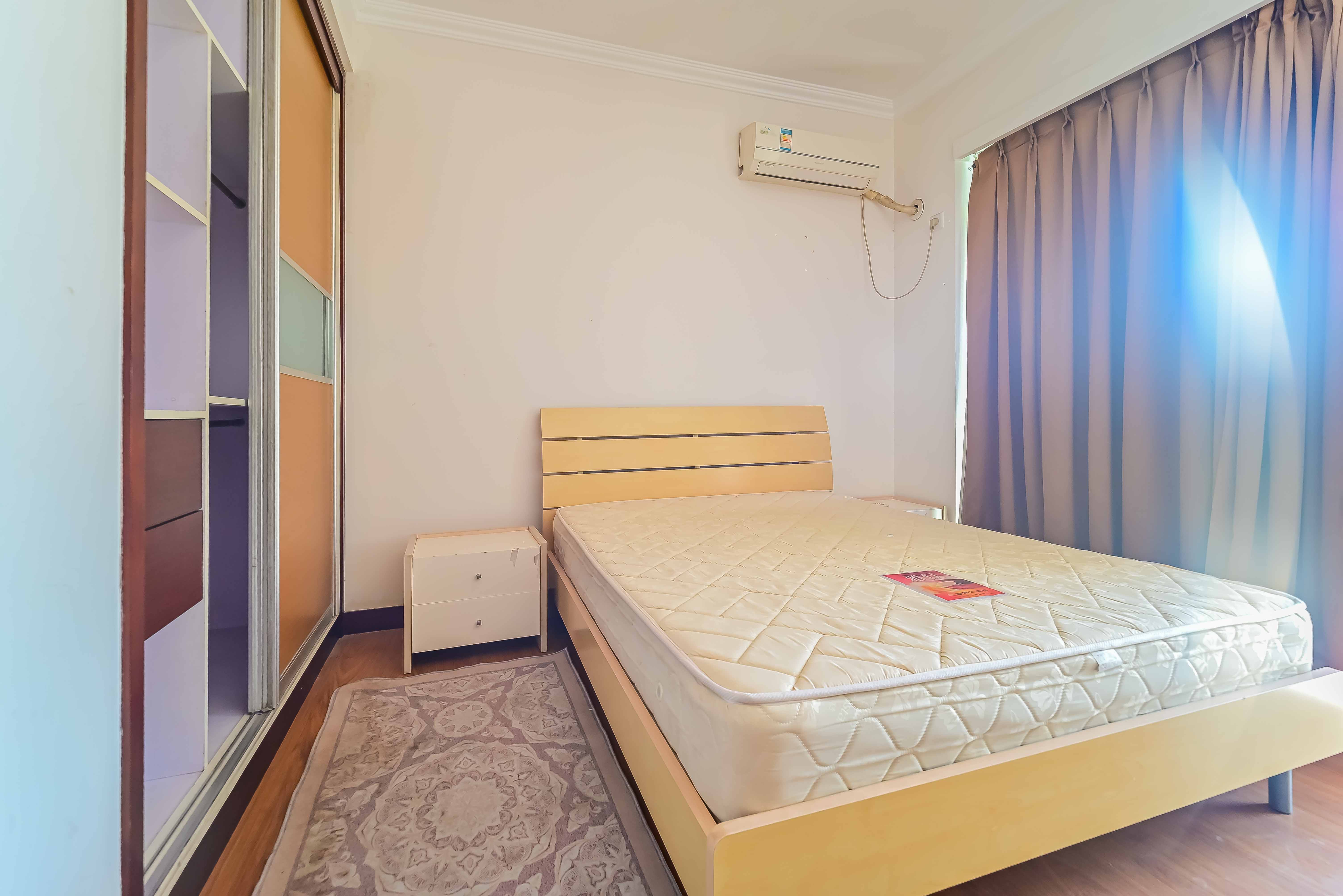 新城新世界一二三期 2室2厅1卫 95.0万 新城新世界一二三期 2室2厅1卫 95.0万卧室